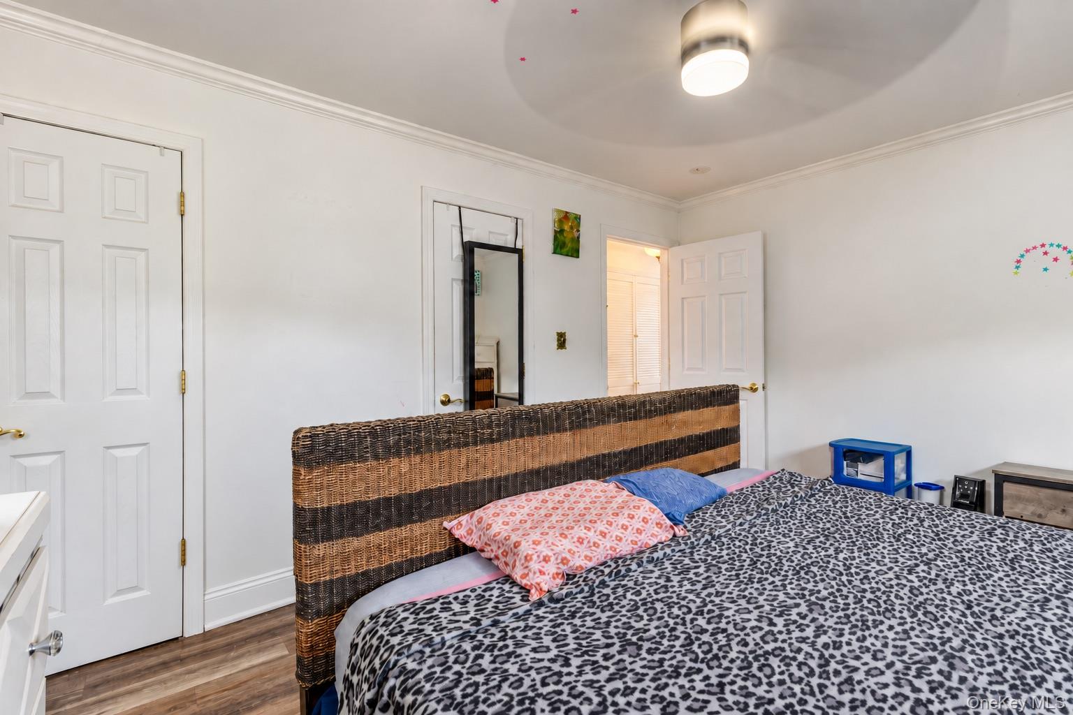 561 Parker Avenue – For Sale photo 8