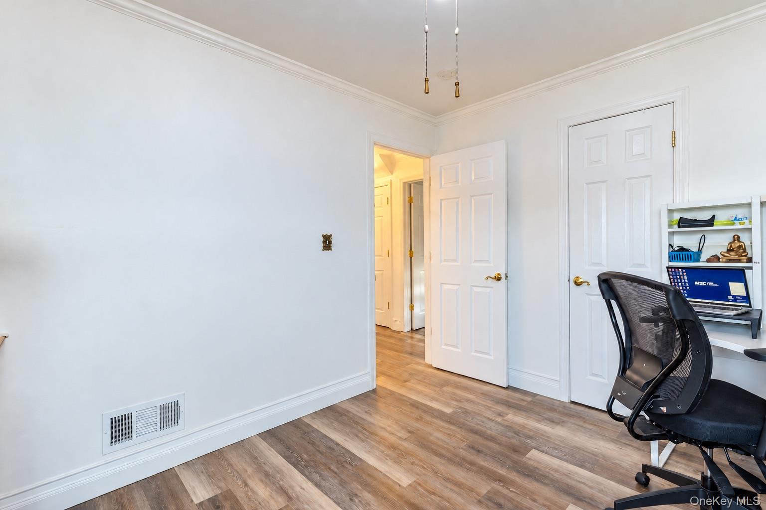 561 Parker Avenue – For Sale photo 10