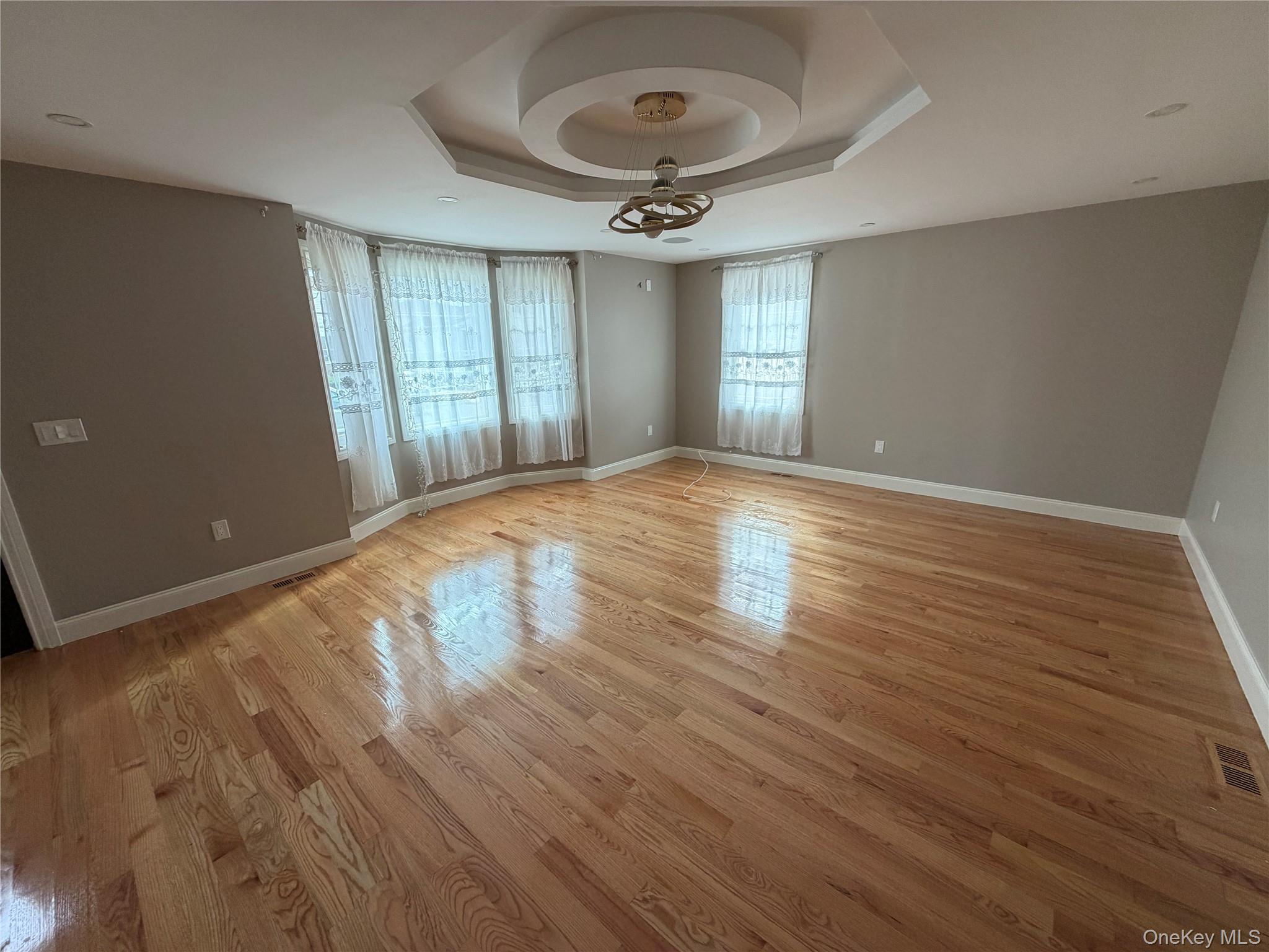13414 154th Street – For Rent photo 4