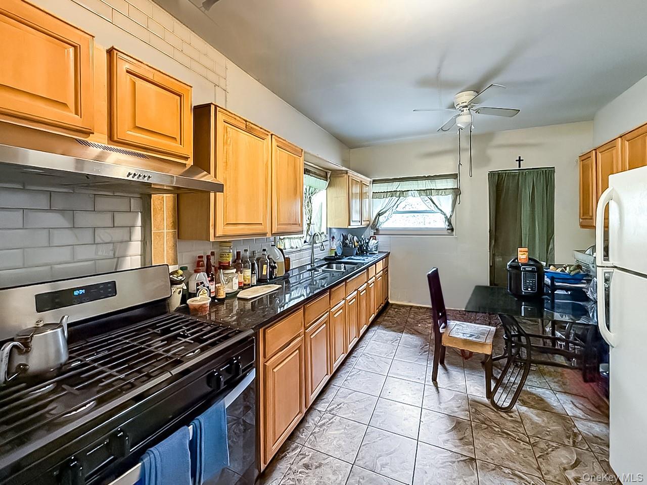247 E 26th Street – For Sale photo 6
