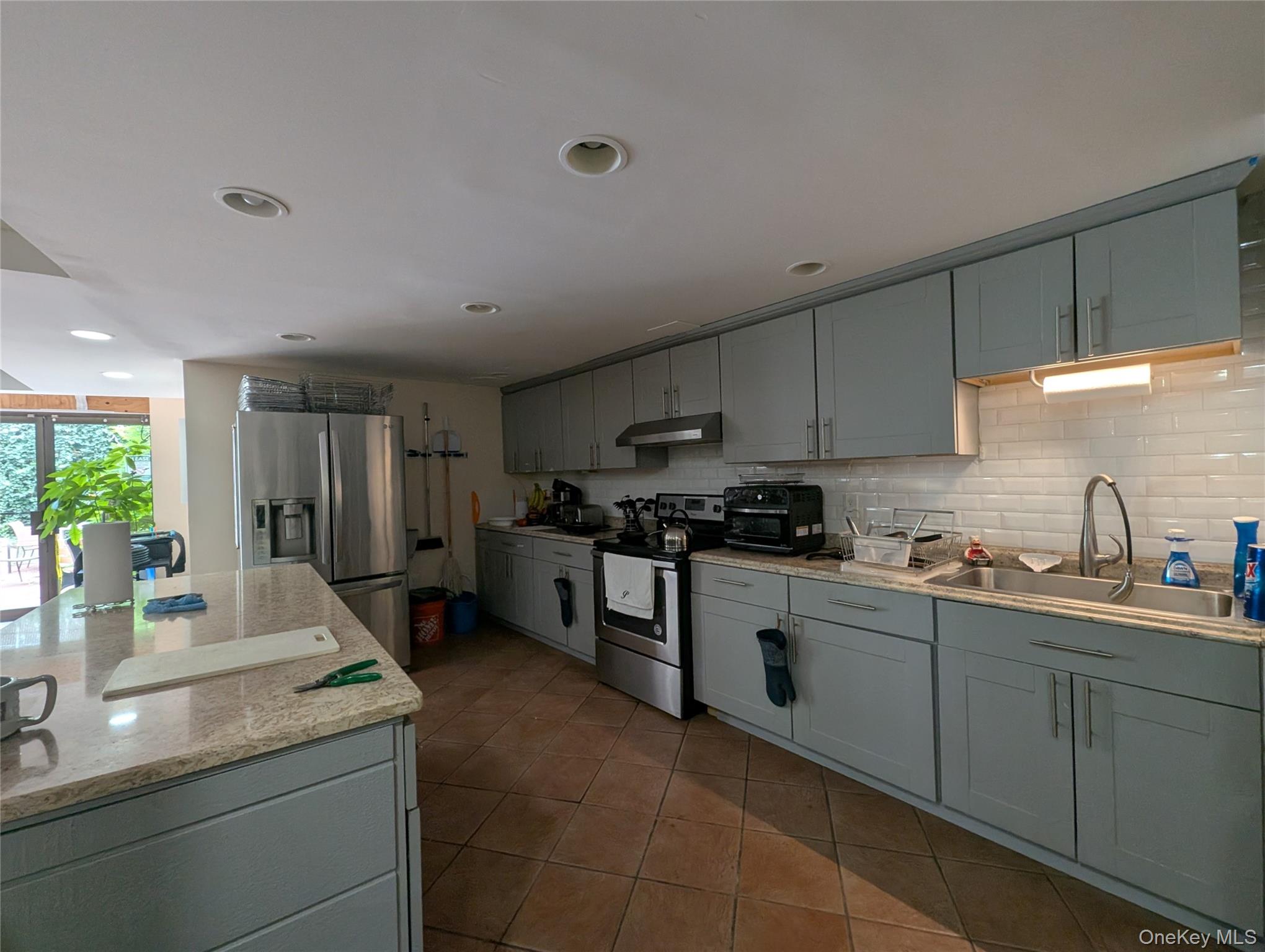 1874 Pelham Parkway S, Unit LF photo 15