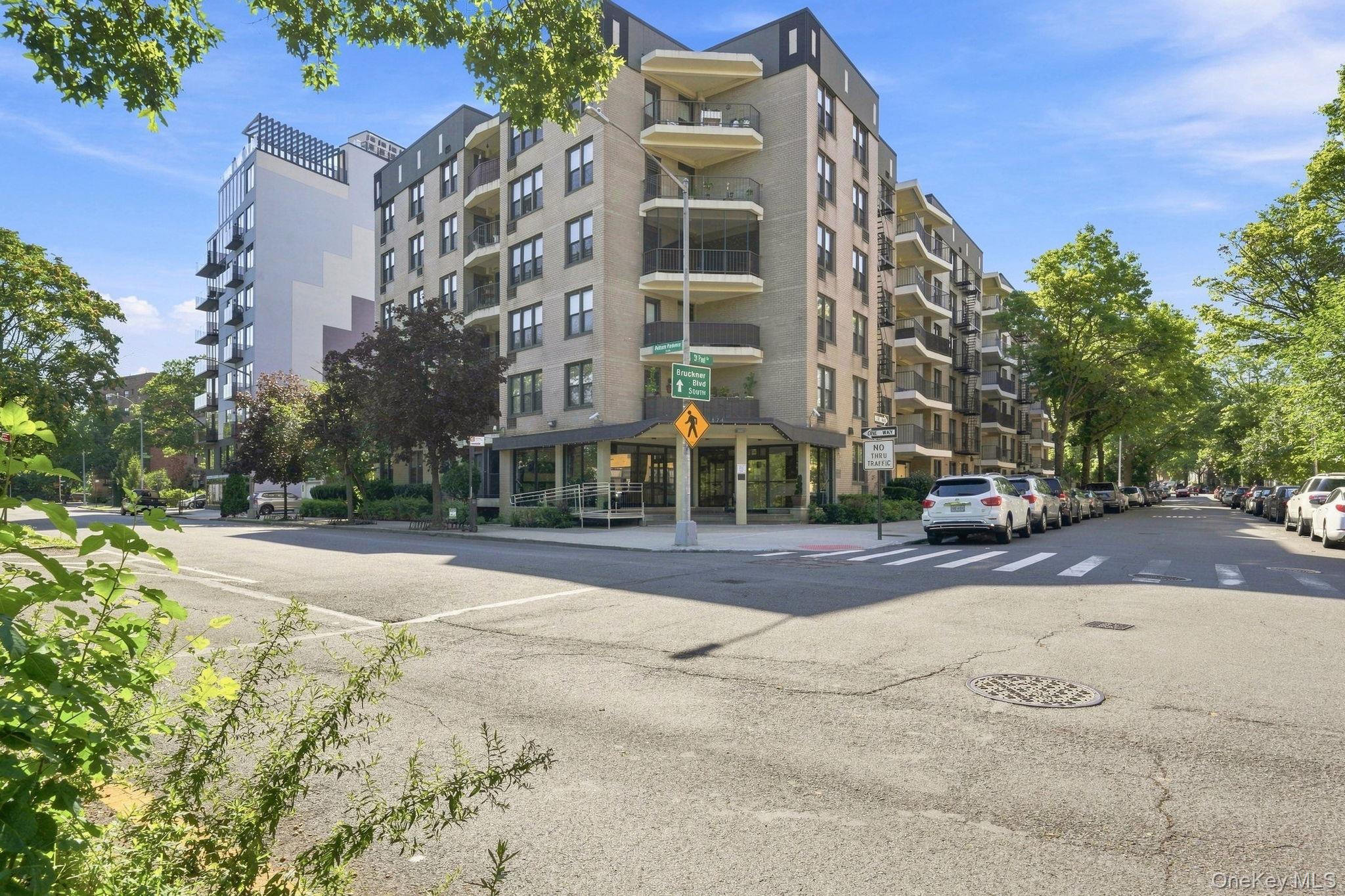 1874 Pelham Parkway S, Unit LF