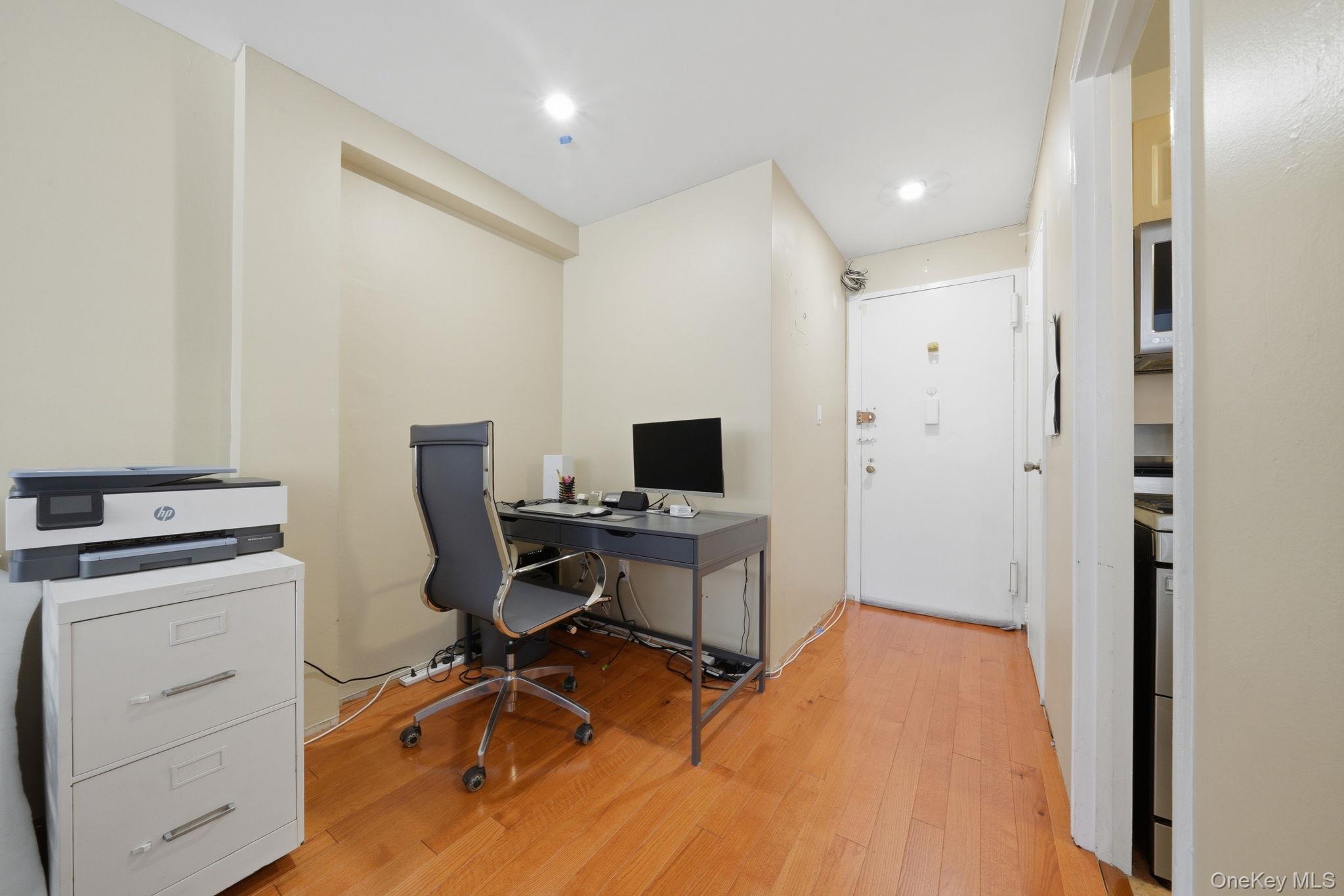 1874 Pelham Parkway S, Unit LF photo 8