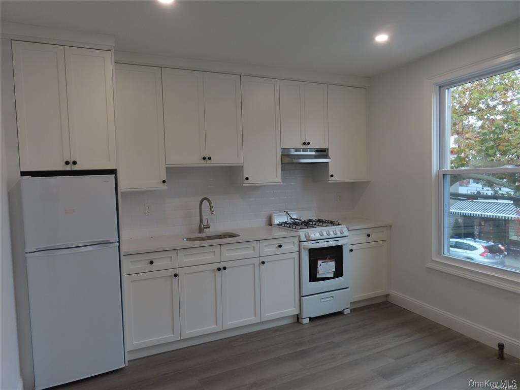 91 Deer Park, Apt #2 Avenue, Unit 2 photo 5