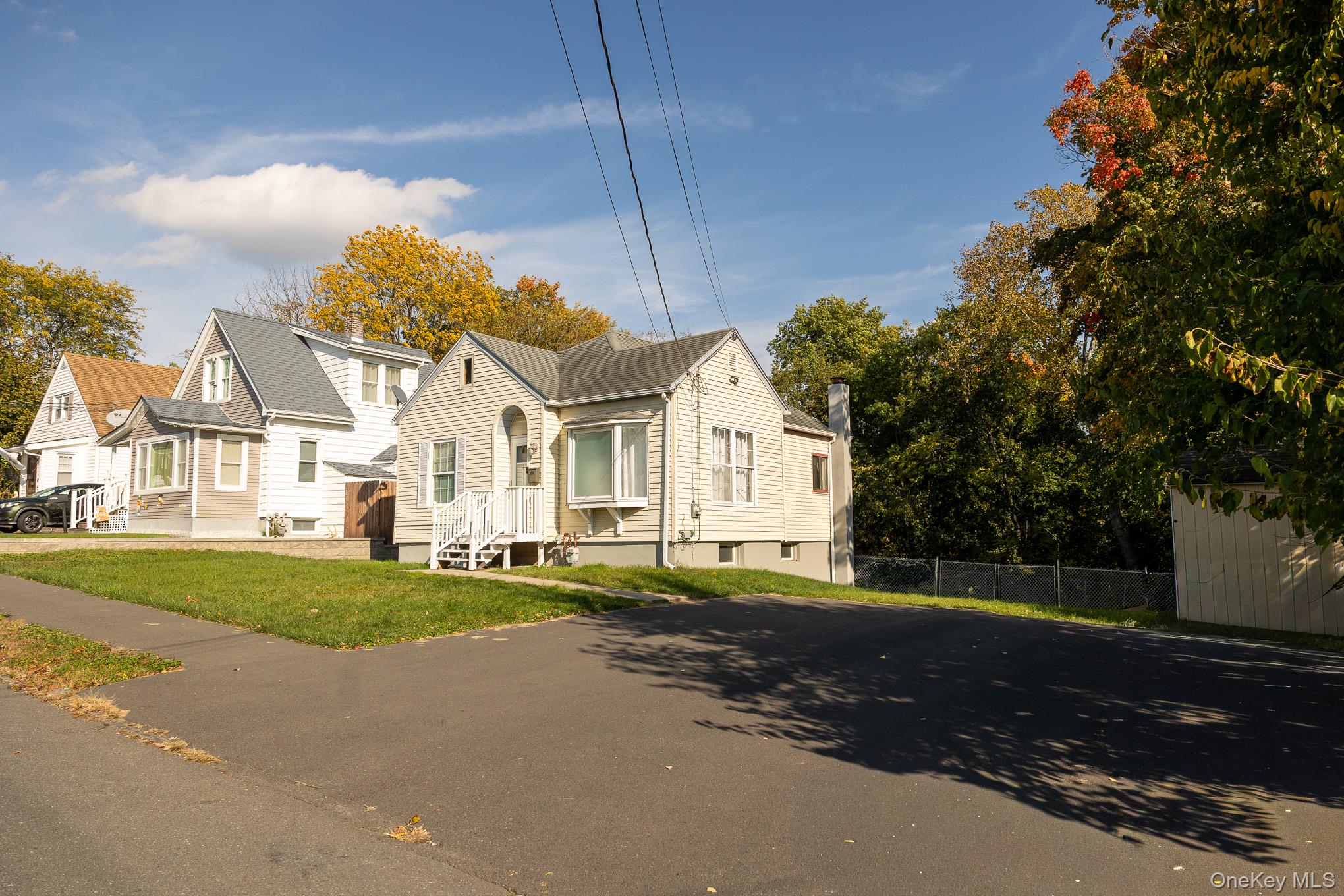 102 Sproat Street – For Sale photo 4