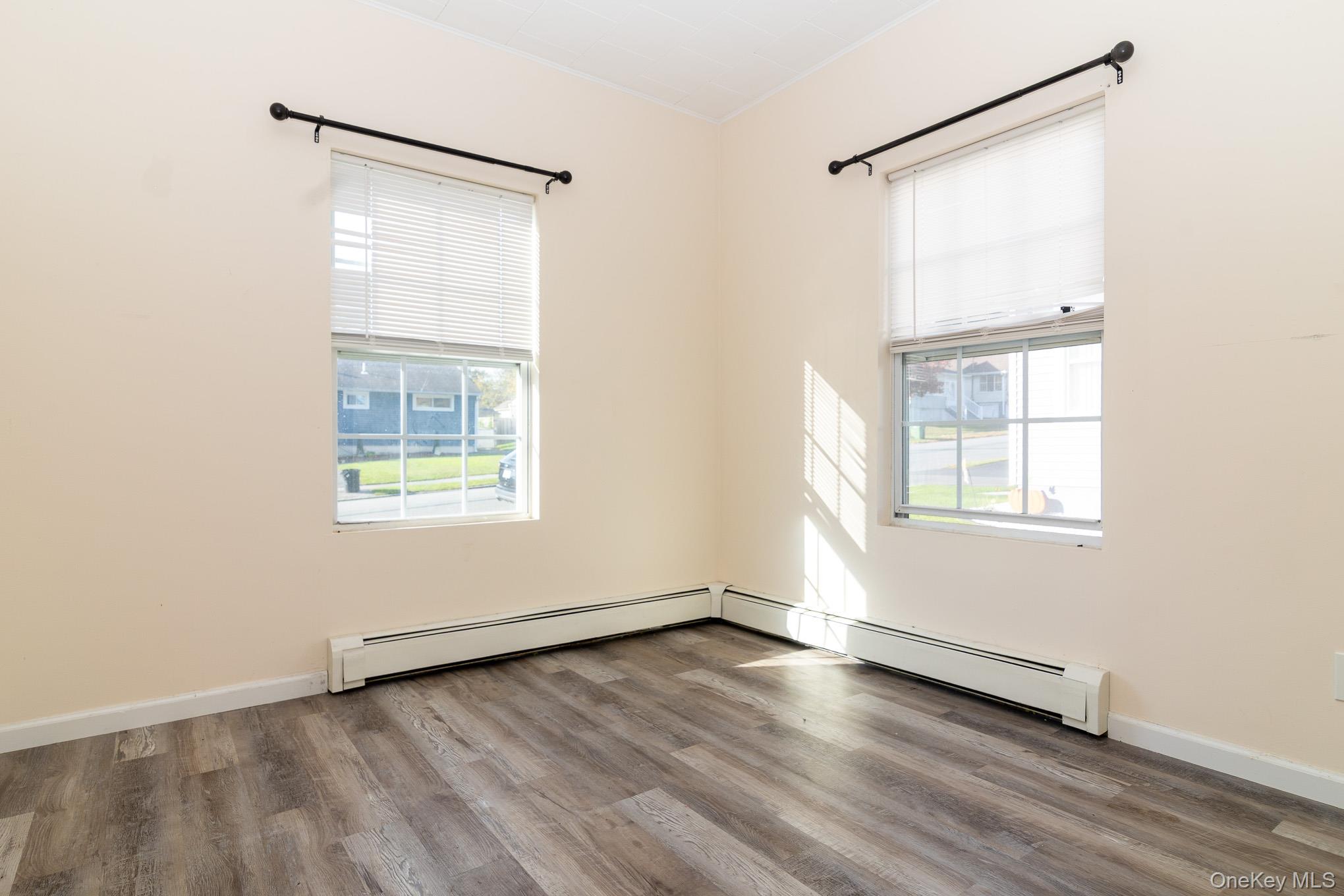 102 Sproat Street – For Sale photo 31