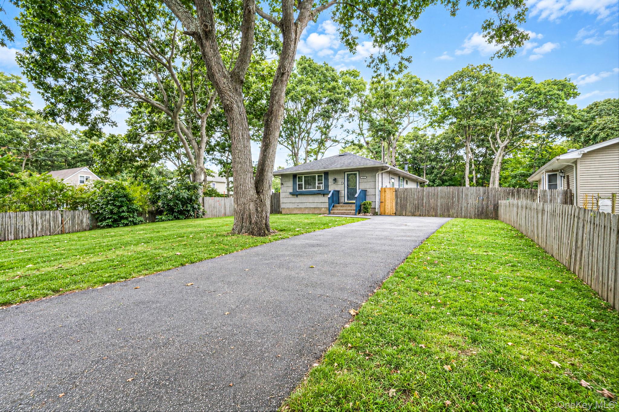 129 Shinnecock Avenue – For Sale photo 2