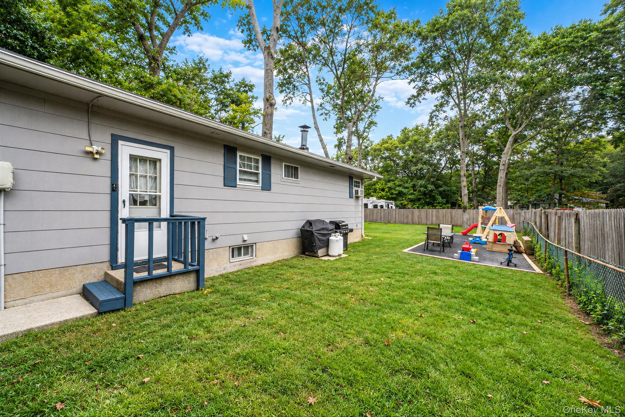 129 Shinnecock Avenue – For Sale photo 3