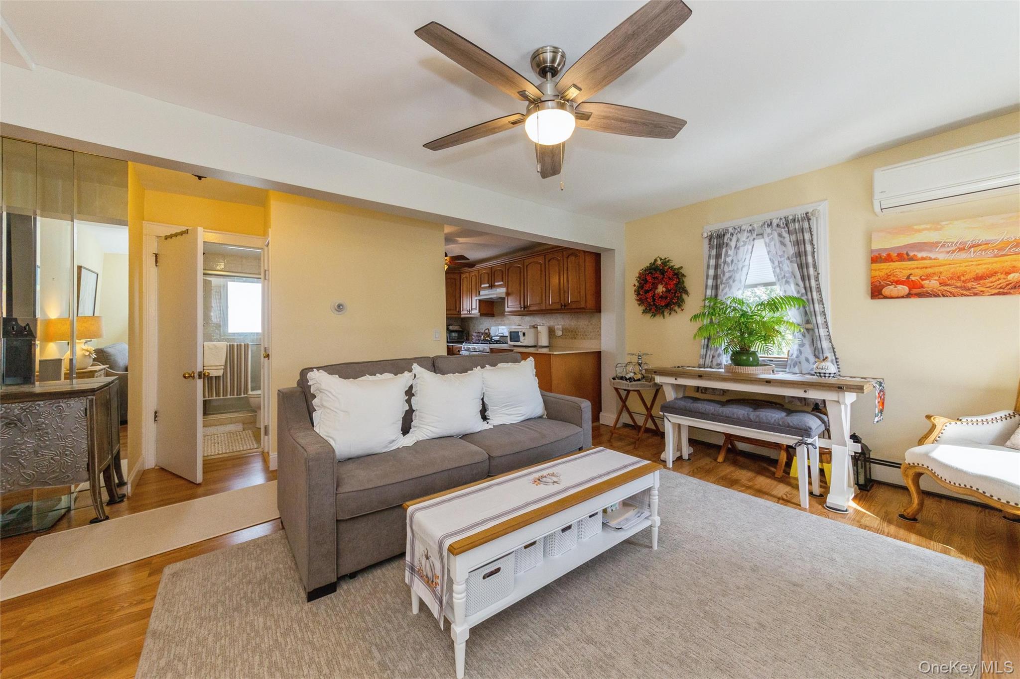 181 Suffolk Road, Unit Upper photo 9