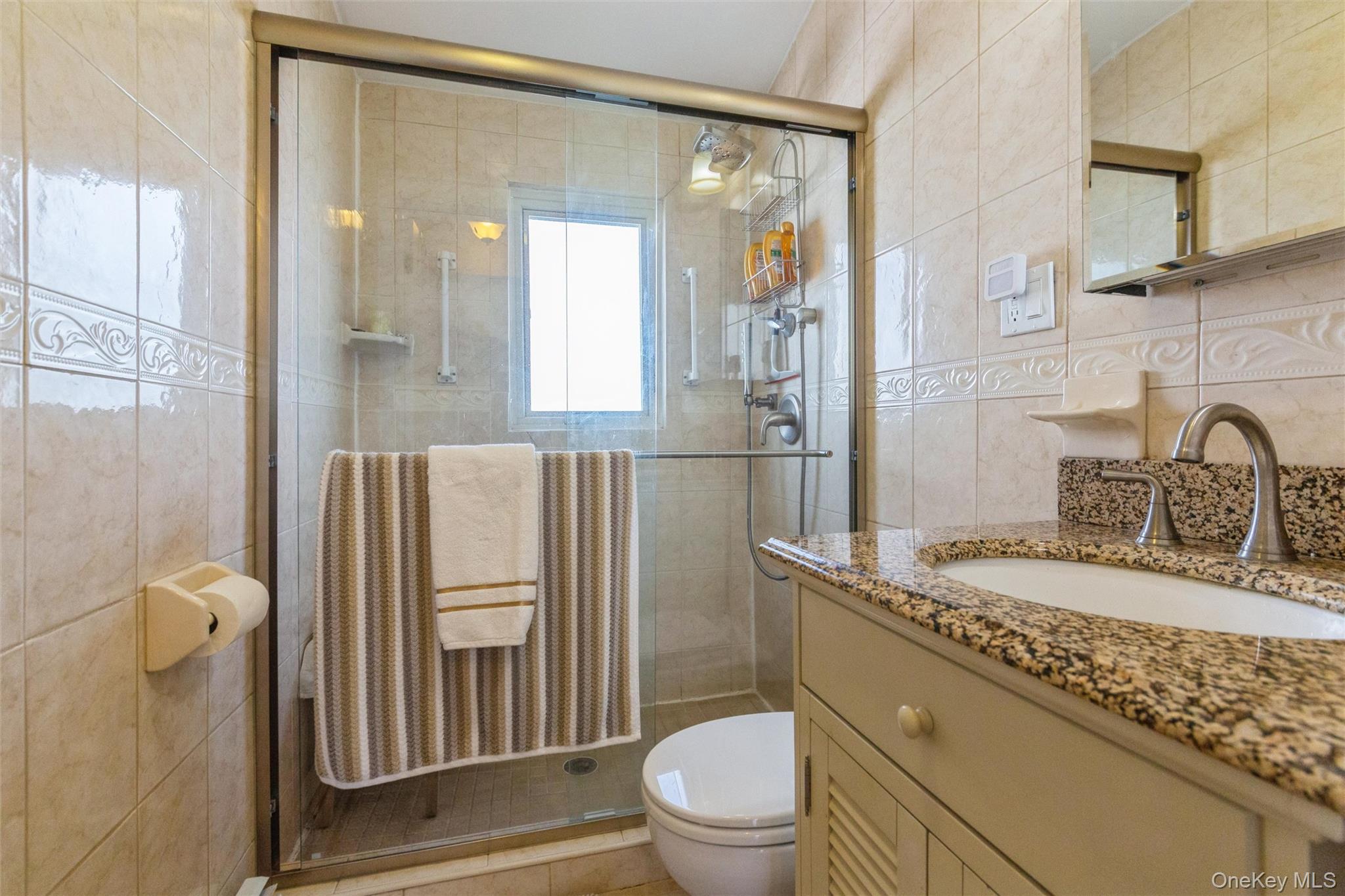 181 Suffolk Road, Unit Upper photo 20