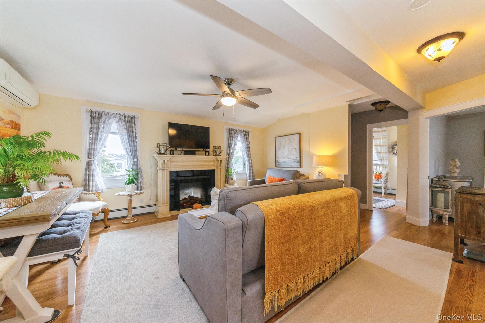 181 Suffolk Road, Unit Upper photo 8