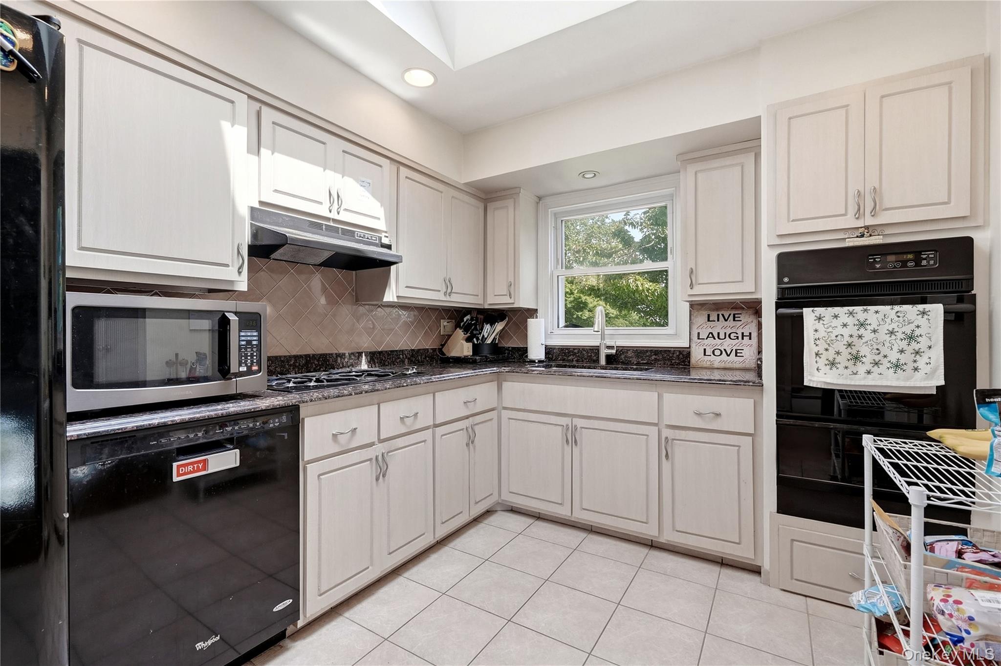 29 Suffolk Road, Unit A photo 9