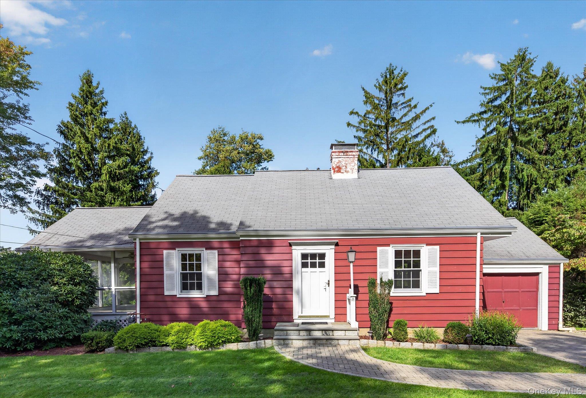 17 Pleasant View Avenue – For Sale photo 4