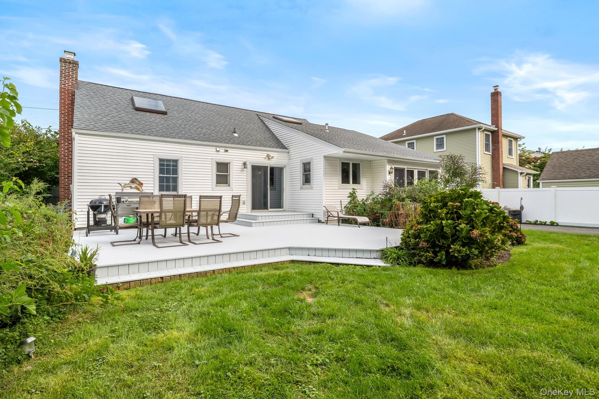 627 6th Street – For Sale photo 18