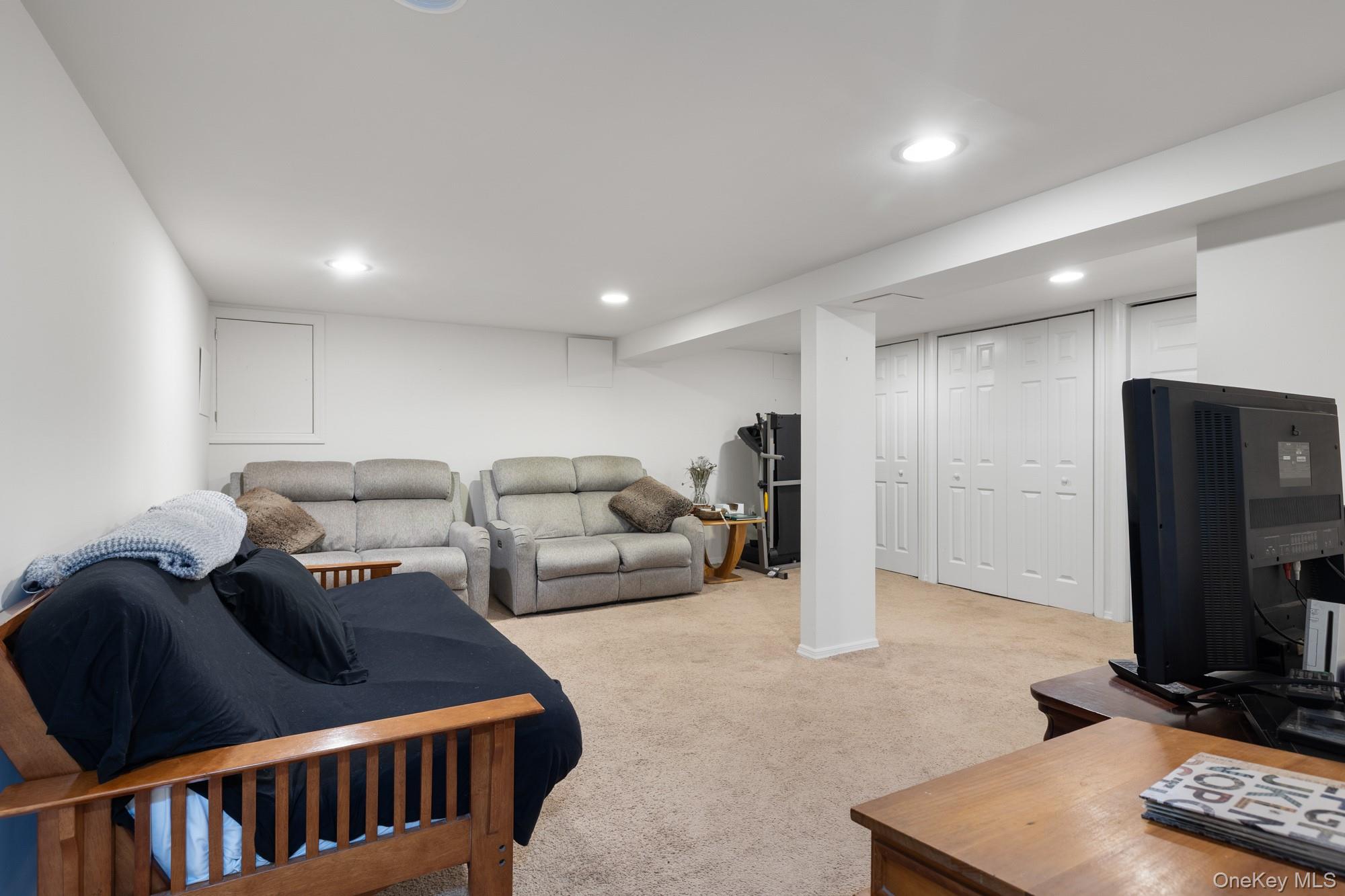 627 6th Street – For Sale photo 17