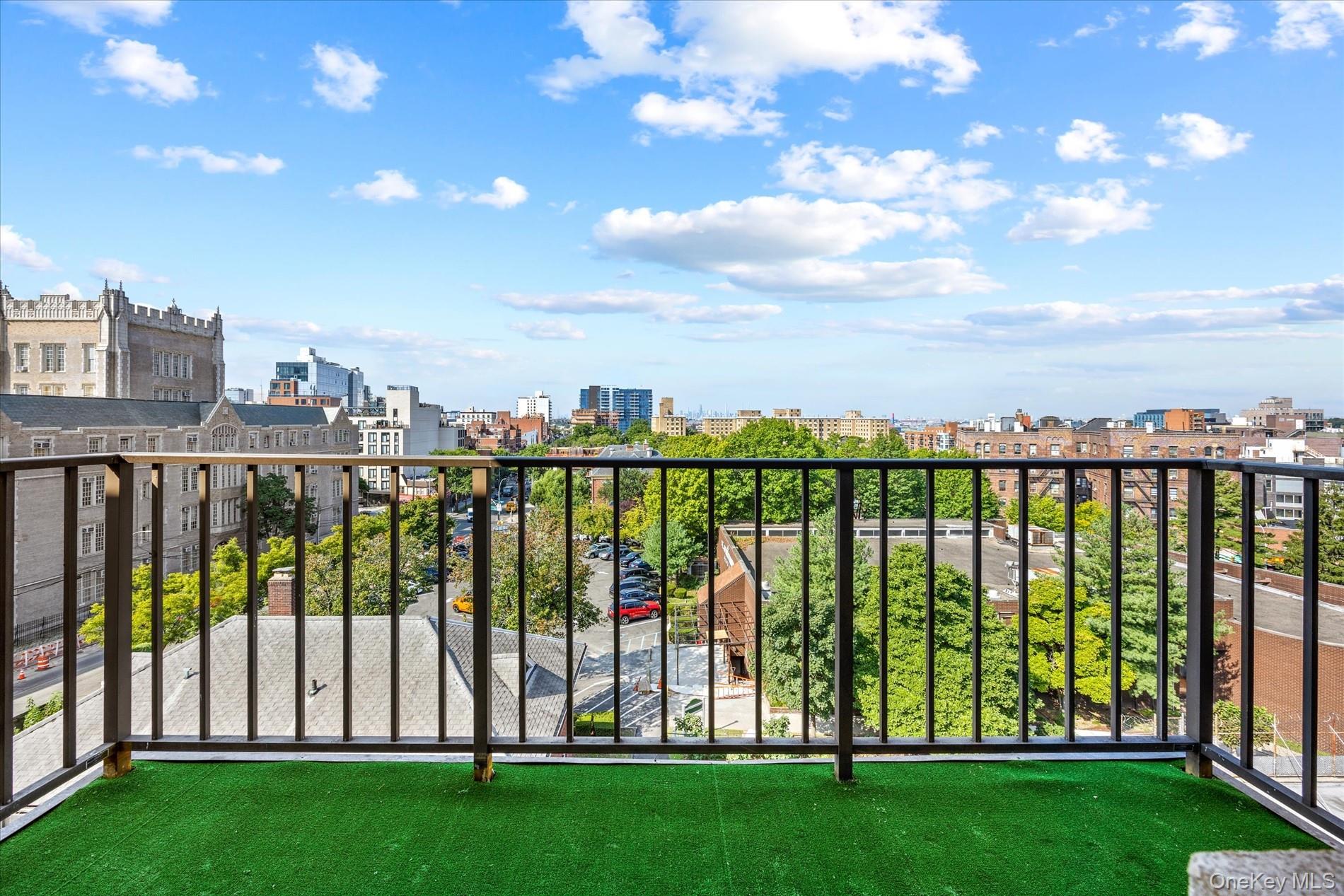 139-35 35th Avenue, Unit 6E photo 4