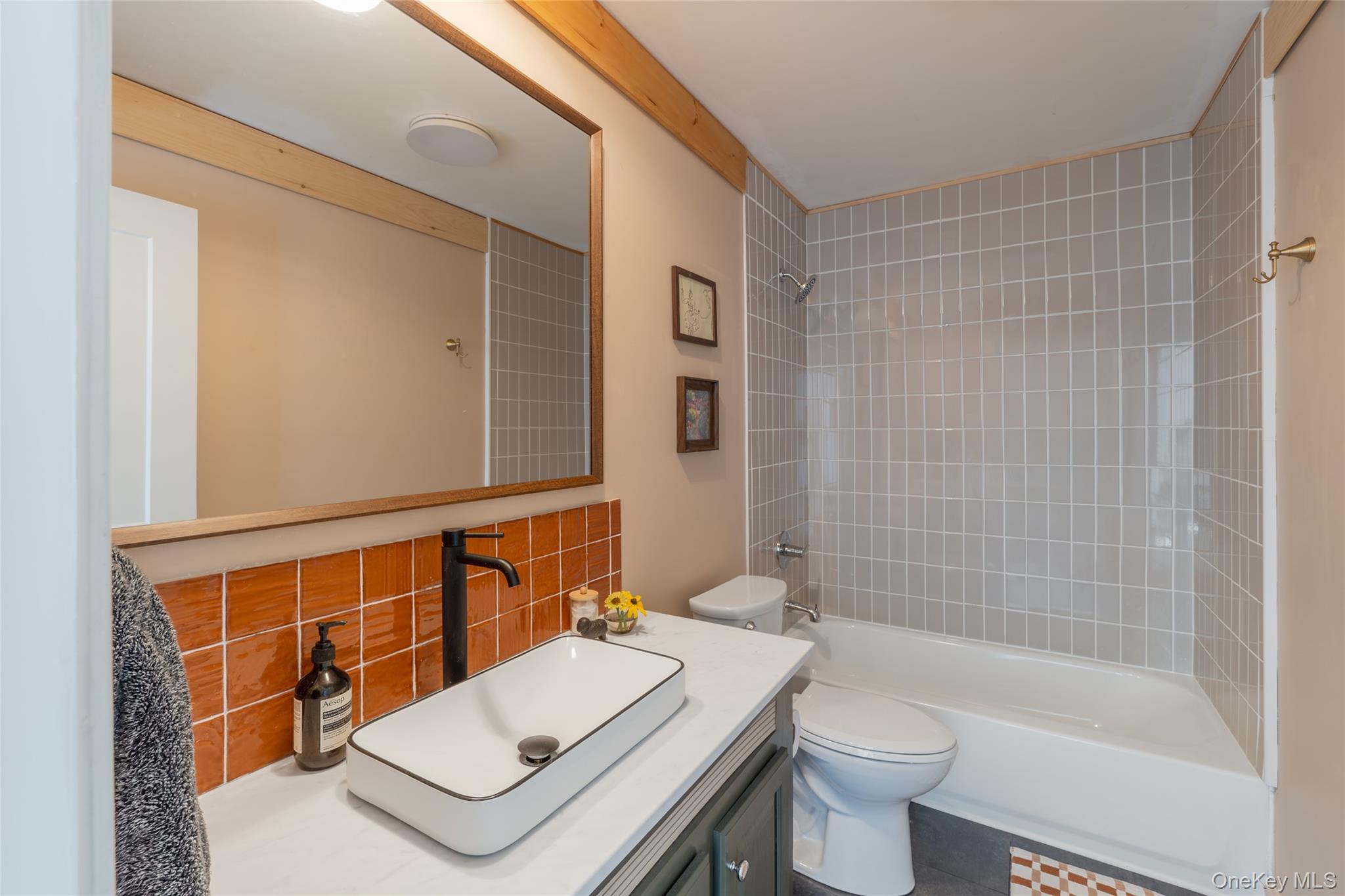 3 Parks Road – For Sale photo 17