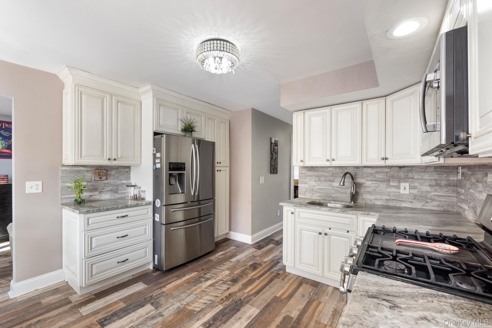 4 Hovey Lane – For Sale photo 3