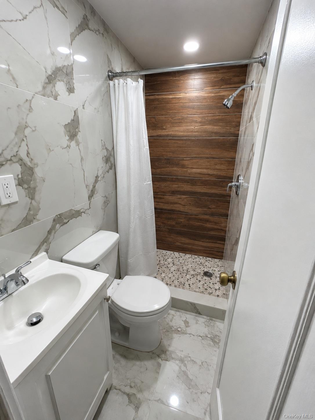 10 Broadway, Unit 2 photo 9