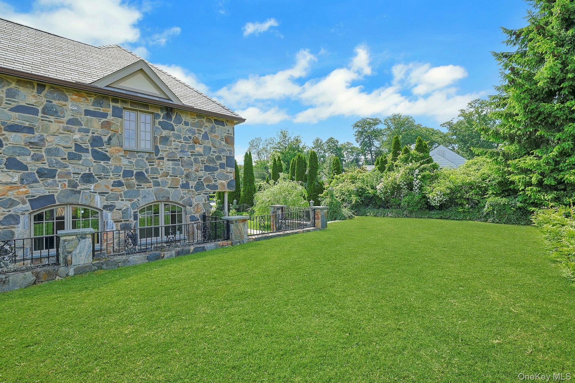 77 Deerhurst Road – For Rent photo 4