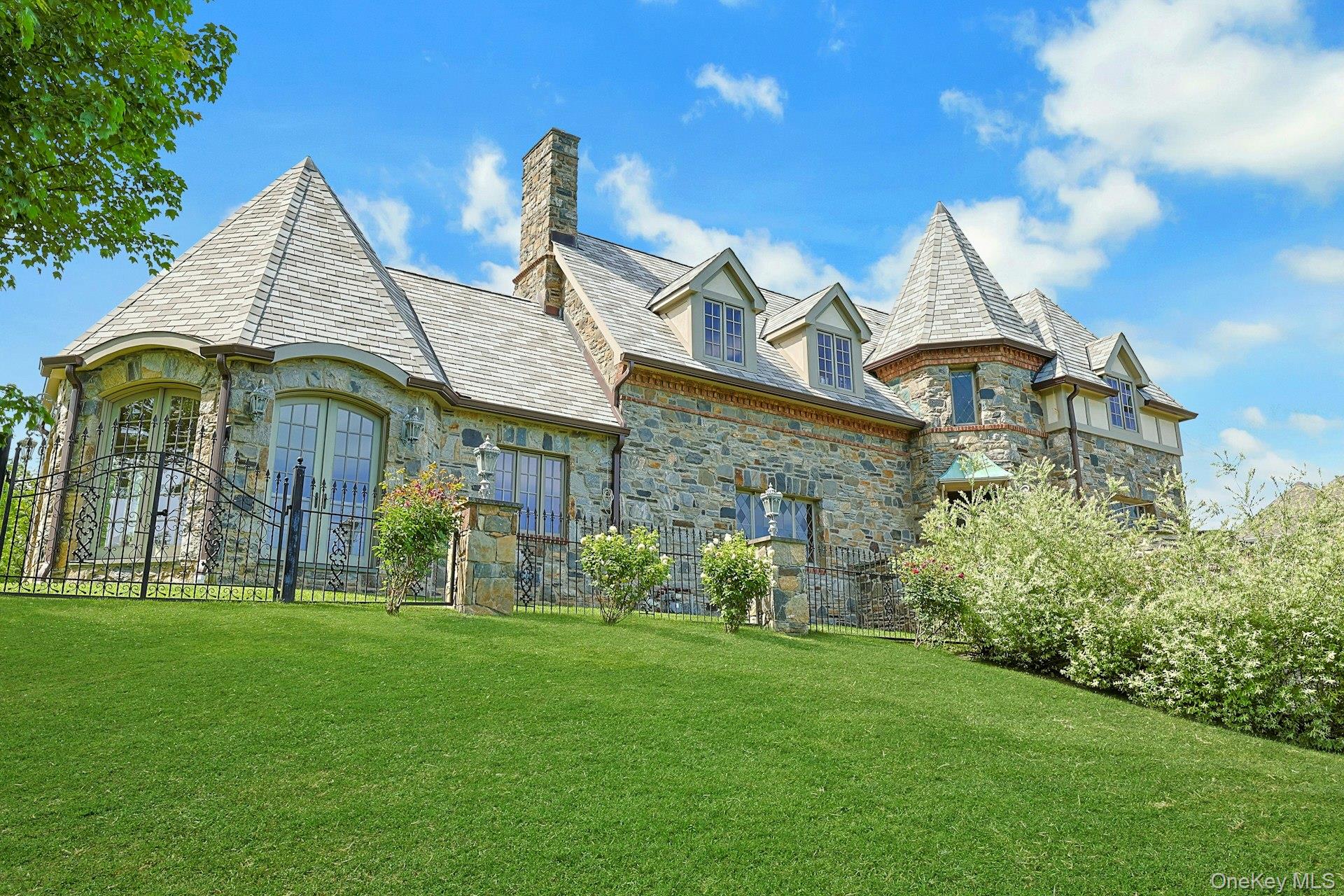 77 Deerhurst Road – For Rent photo 28