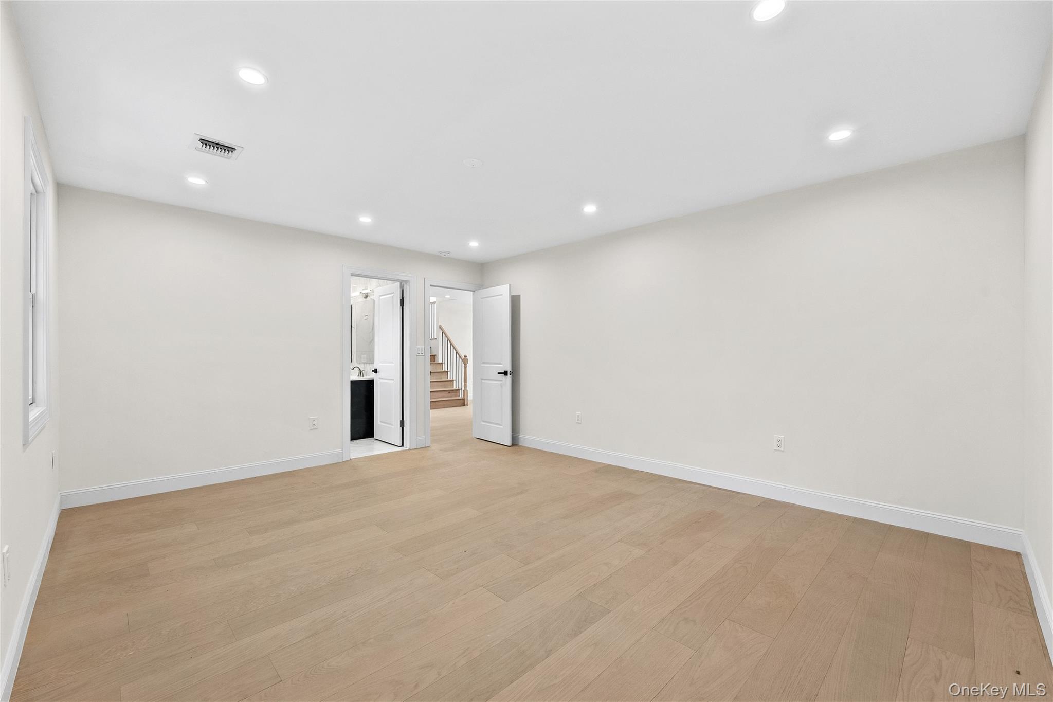 2 Circle Drive – For Sale photo 25