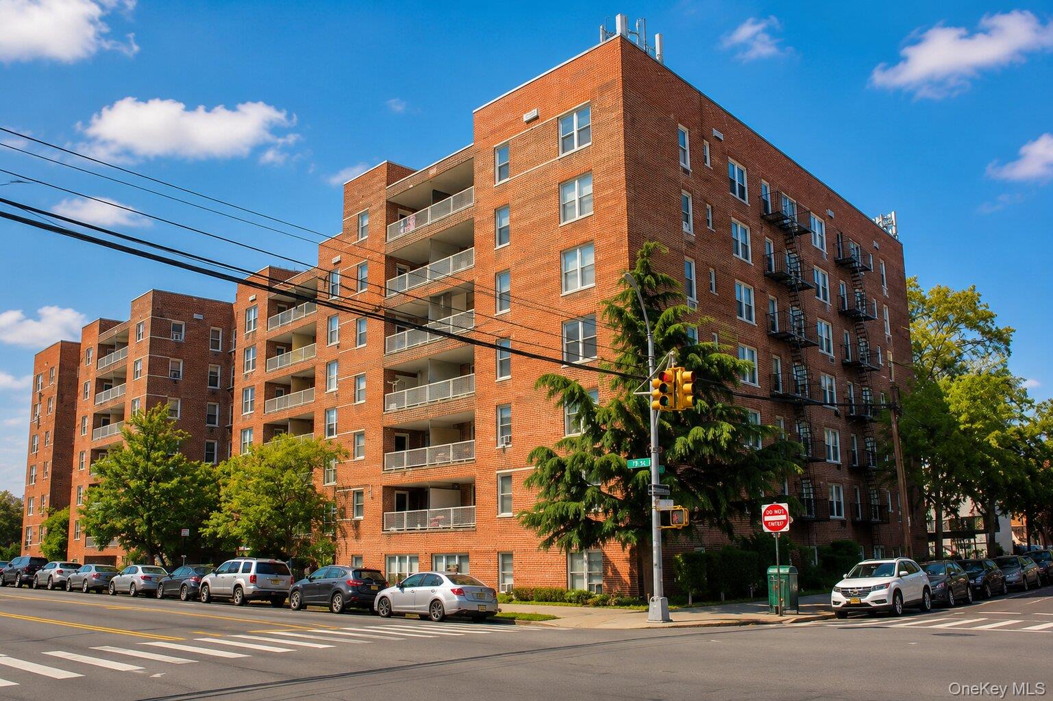 60-11 Broadway, Unit 6U photo 4