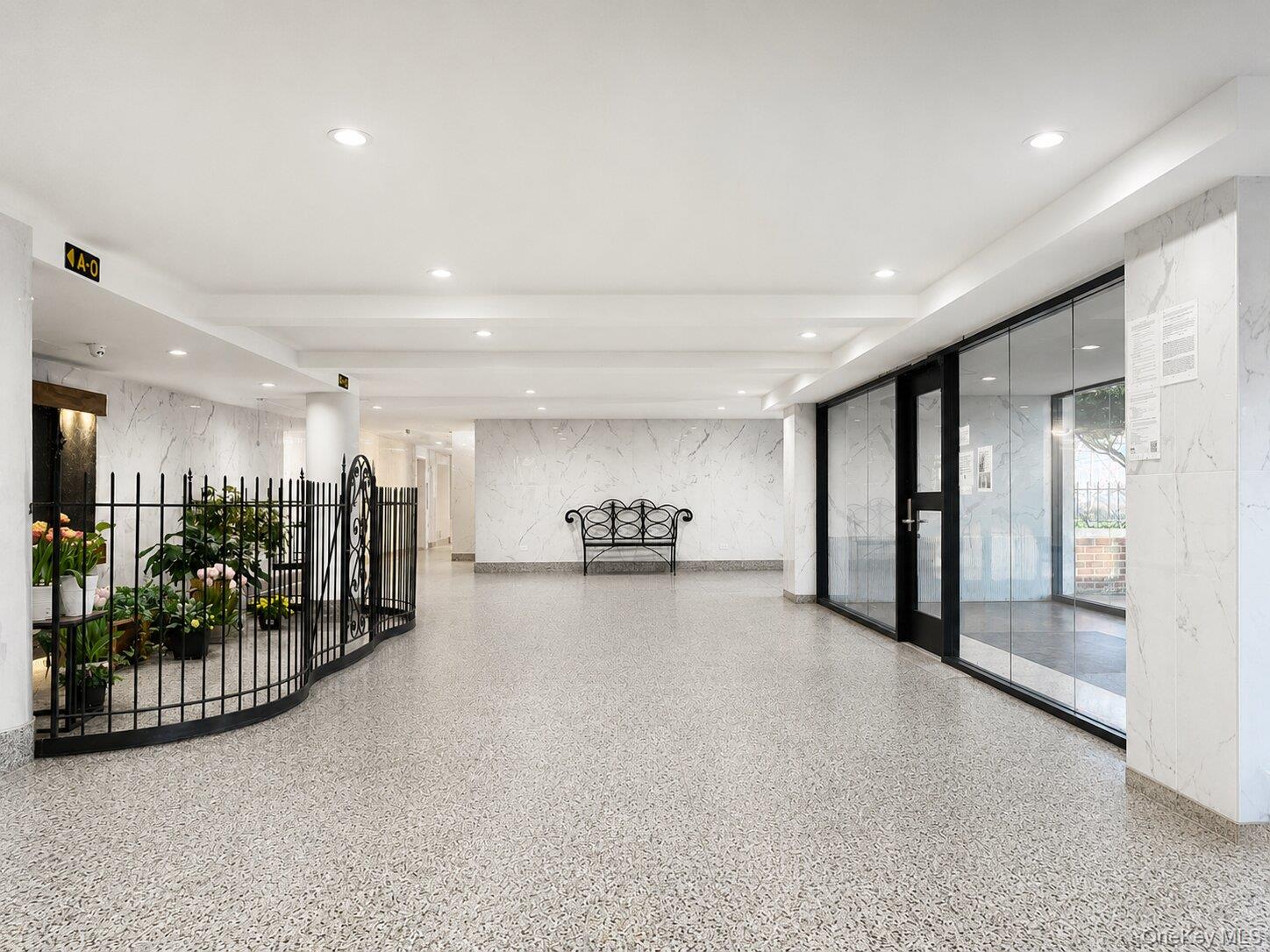60-11 Broadway, Unit 6U photo 2