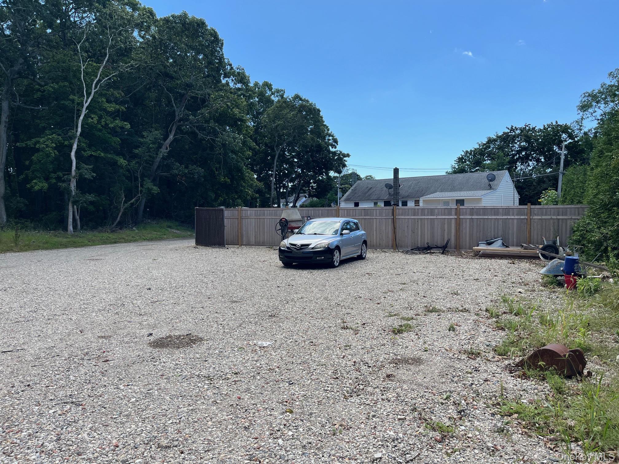 360 Montauk Hwy – For Rent photo 3