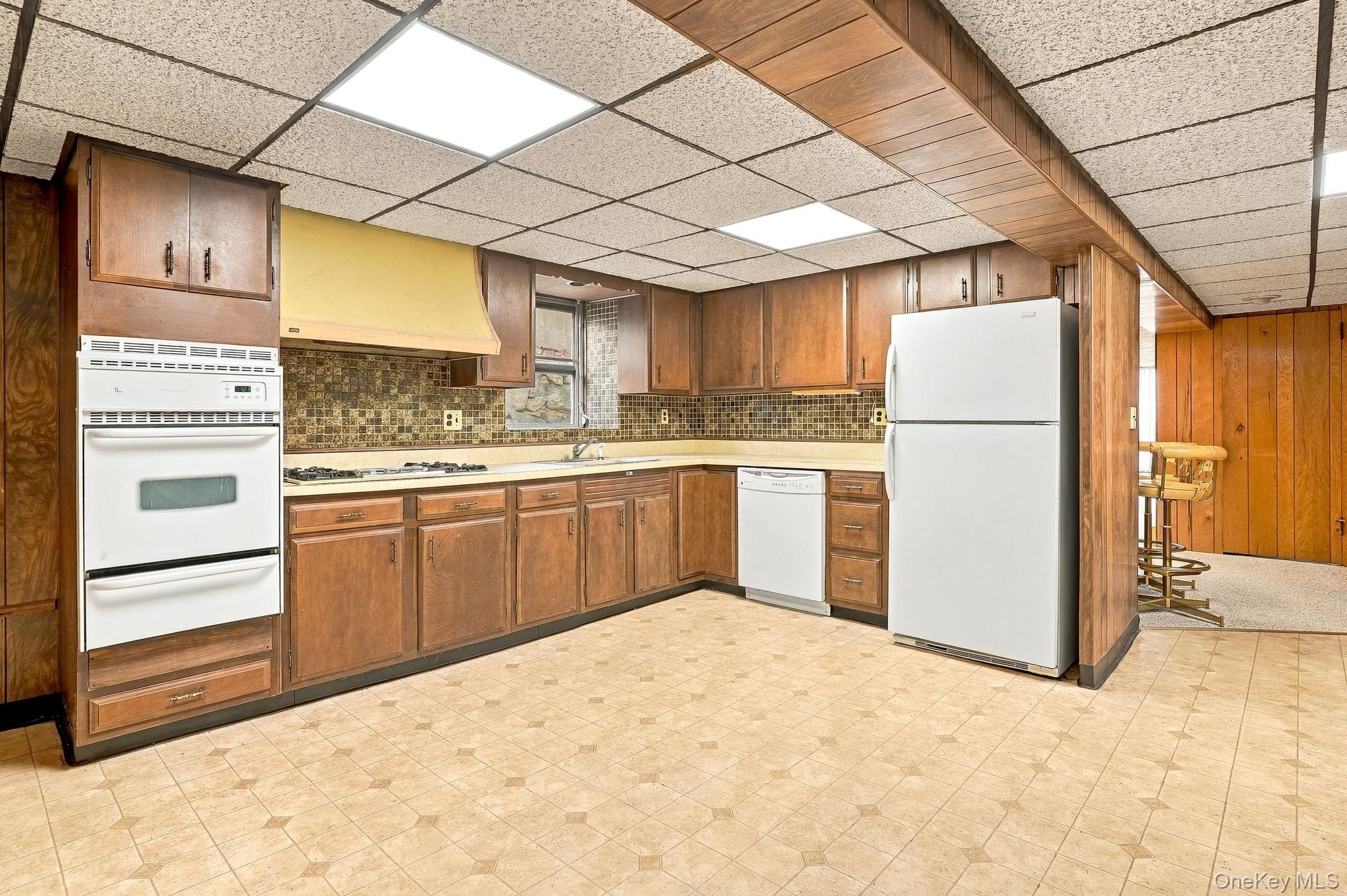 621 Kimball Avenue – For Sale photo 28