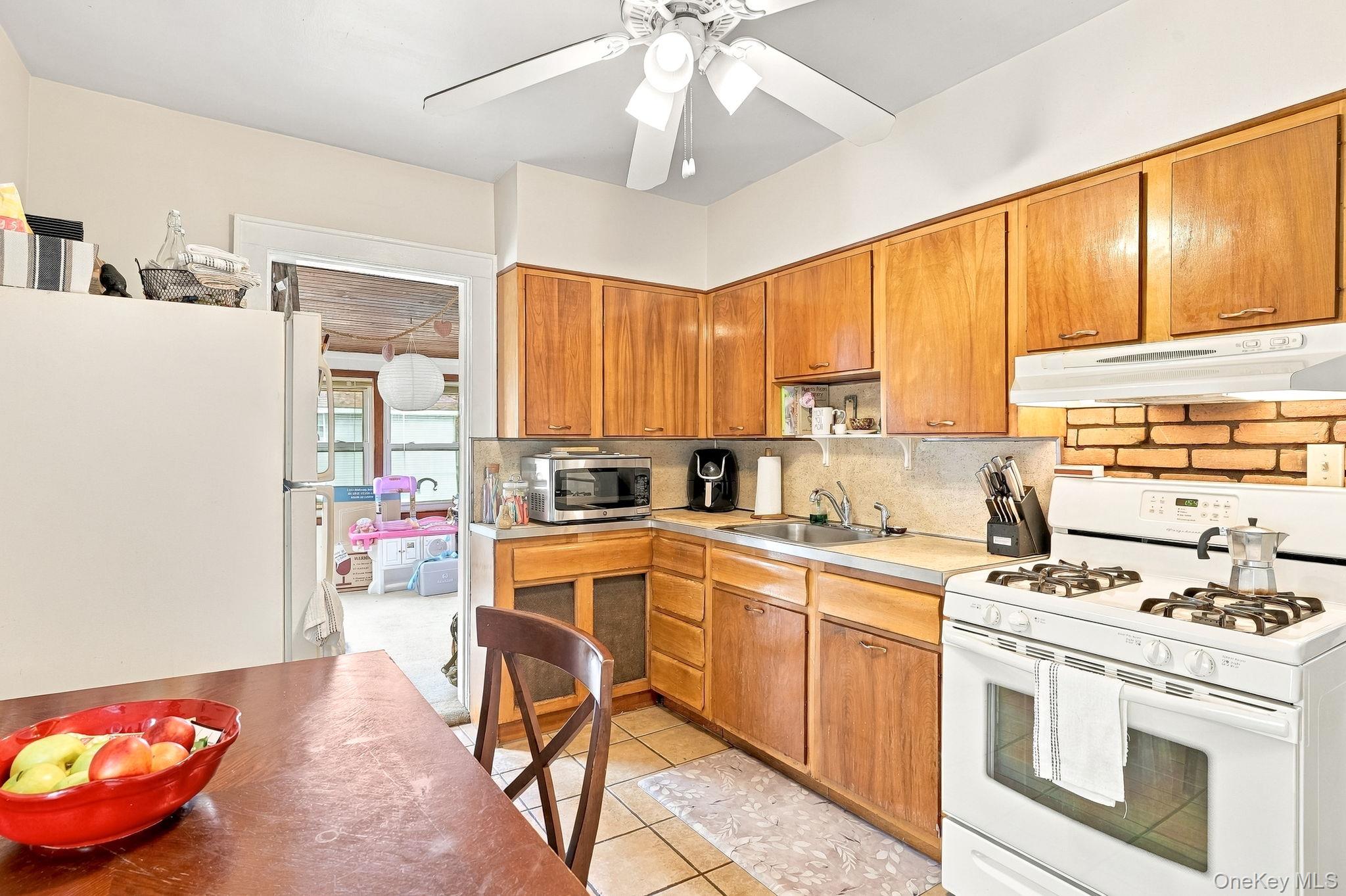 621 Kimball Avenue – For Sale photo 6