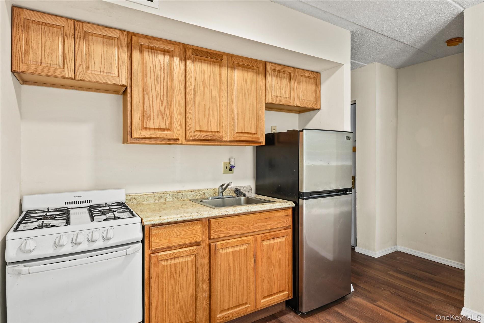 140-14 33rd Avenue, Unit 101 photo 7