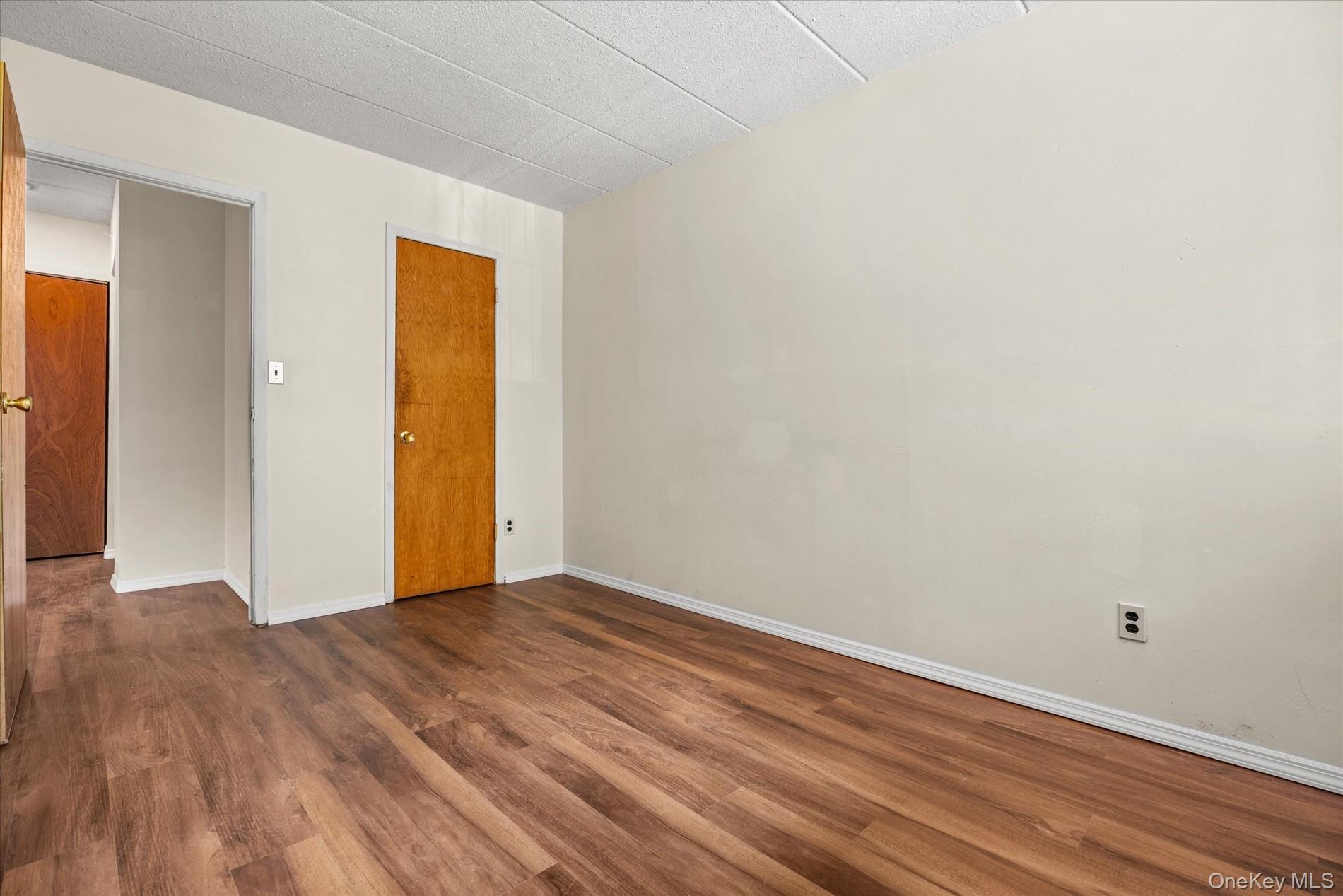 140-14 33rd Avenue, Unit 101 photo 9