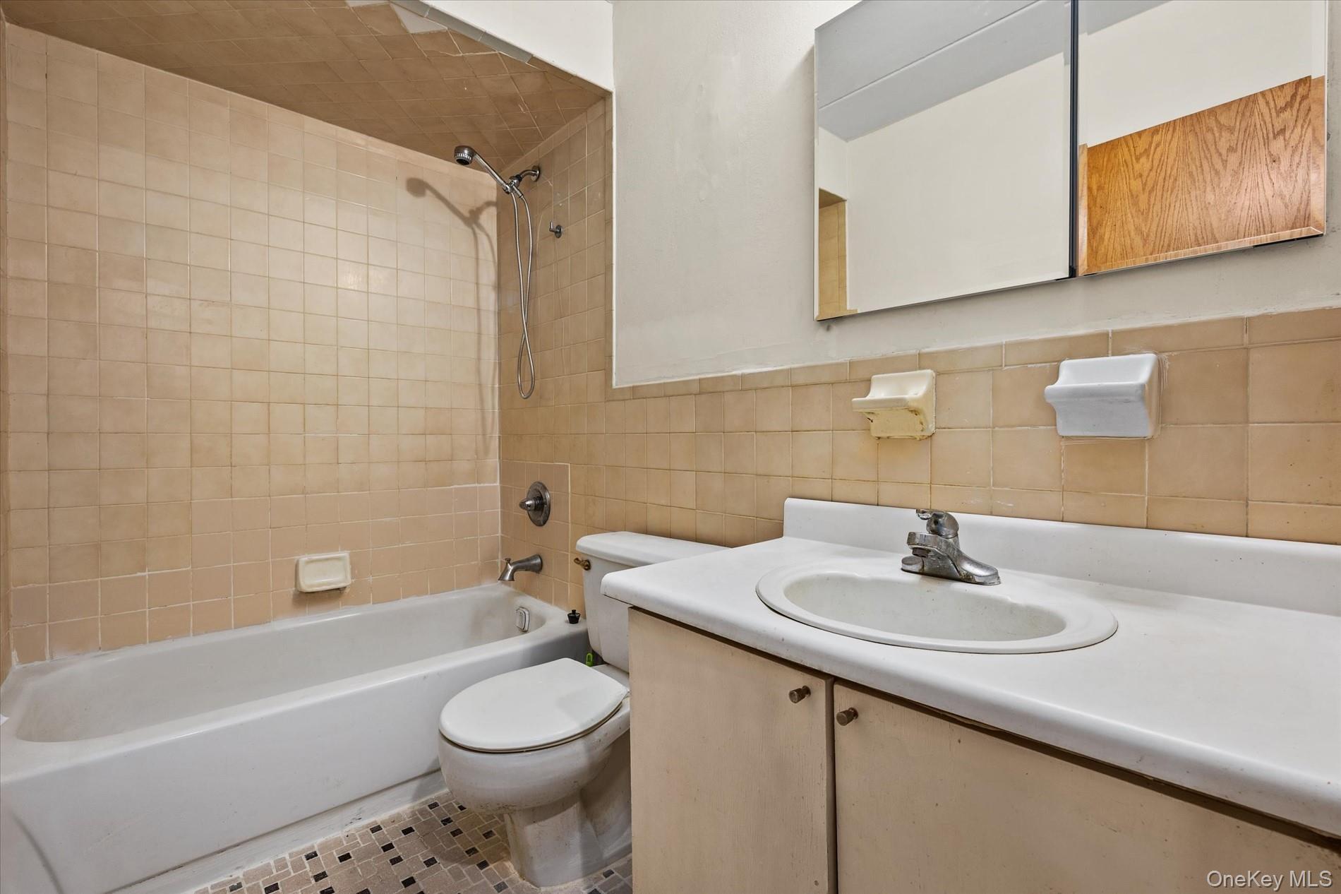 140-14 33rd Avenue, Unit 101 photo 8