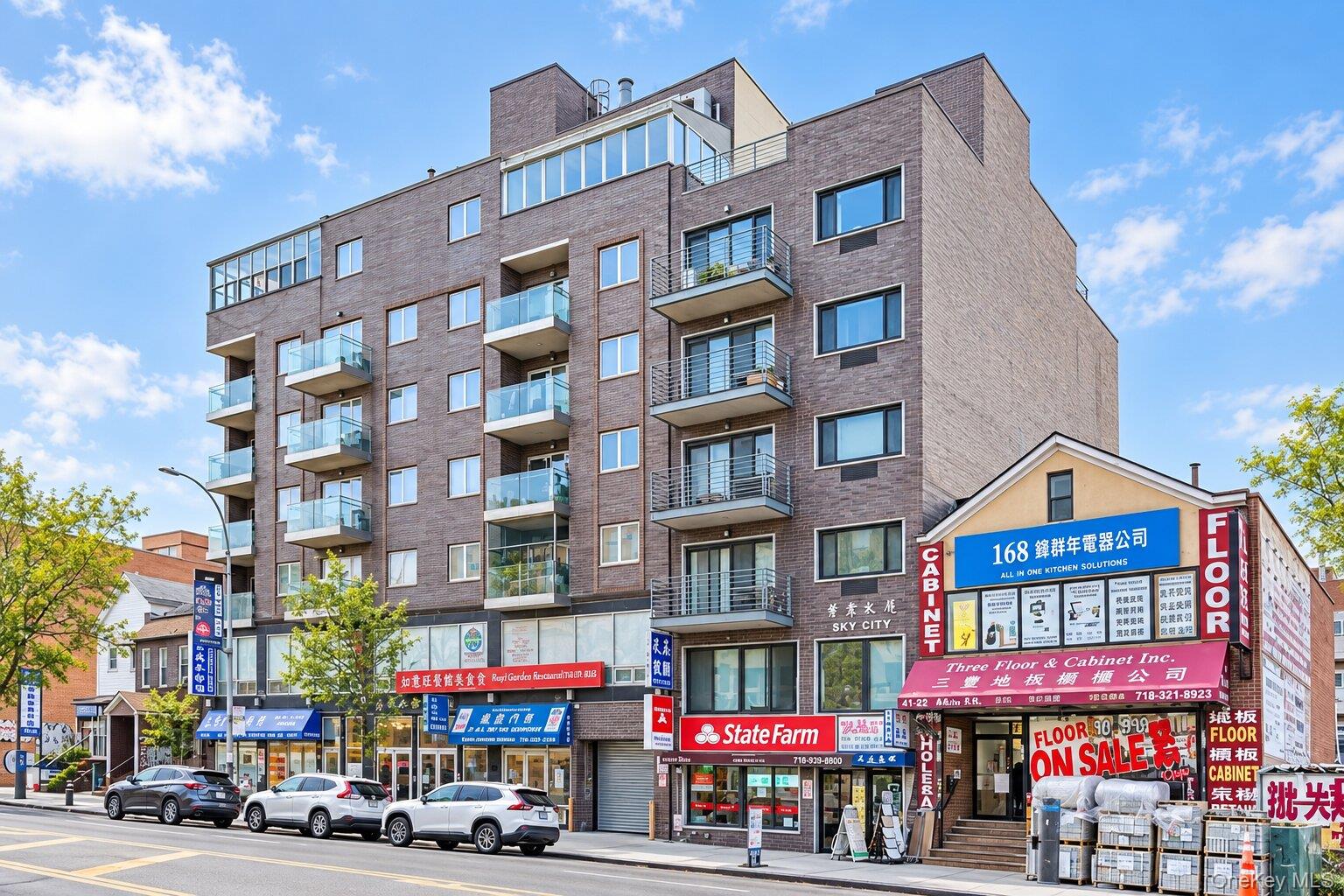 4142 College Point Boulevard, Unit 7B photo 2