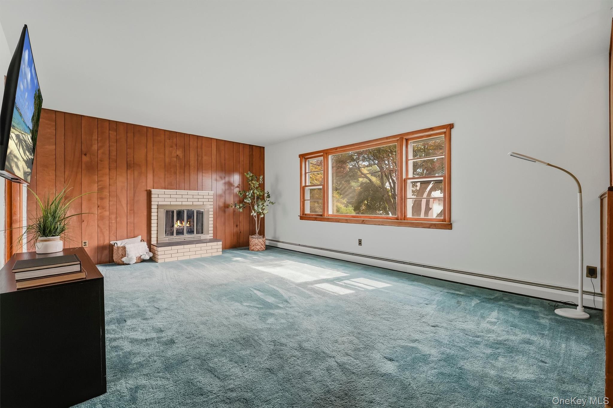 224 Bleloch Avenue – For Sale photo 2