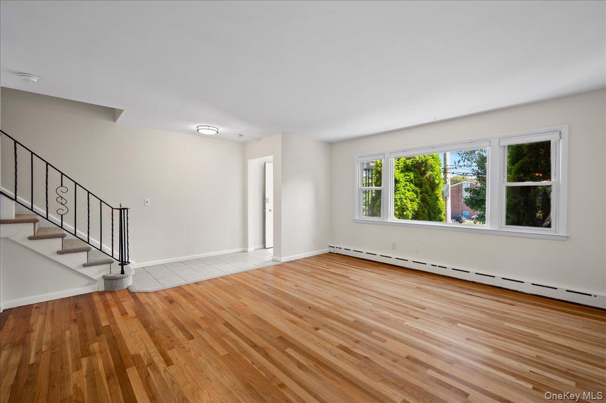 160 Park Avenue, Unit Left Side photo 2