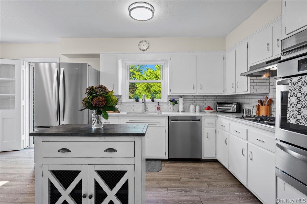 160 Park Avenue, Unit Left Side photo 6