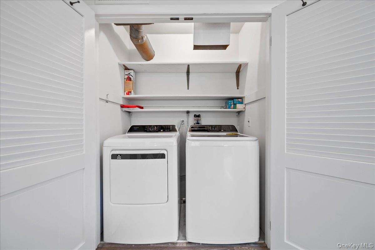 160 Park Avenue, Unit Left Side photo 13