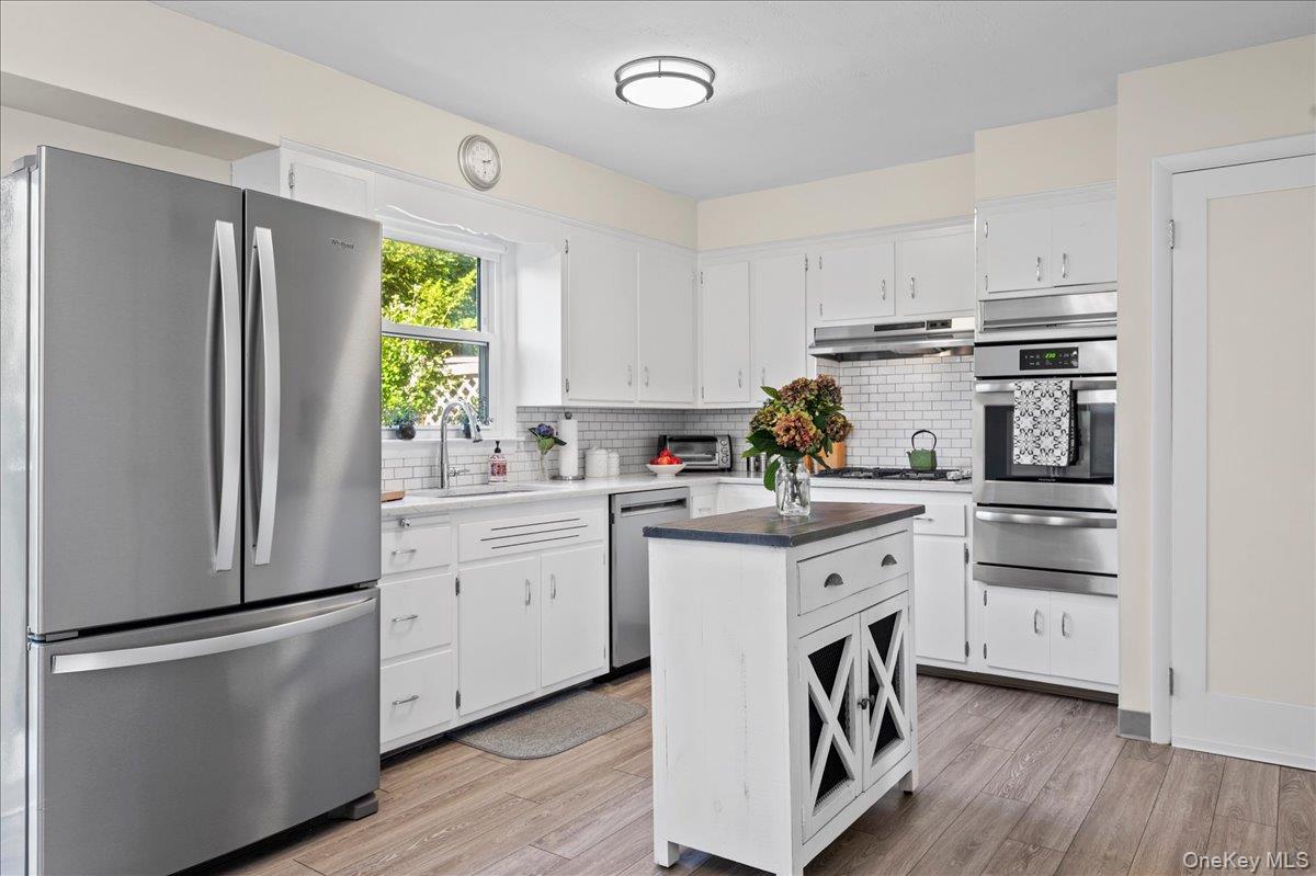 160 Park Avenue, Unit Left Side photo 8