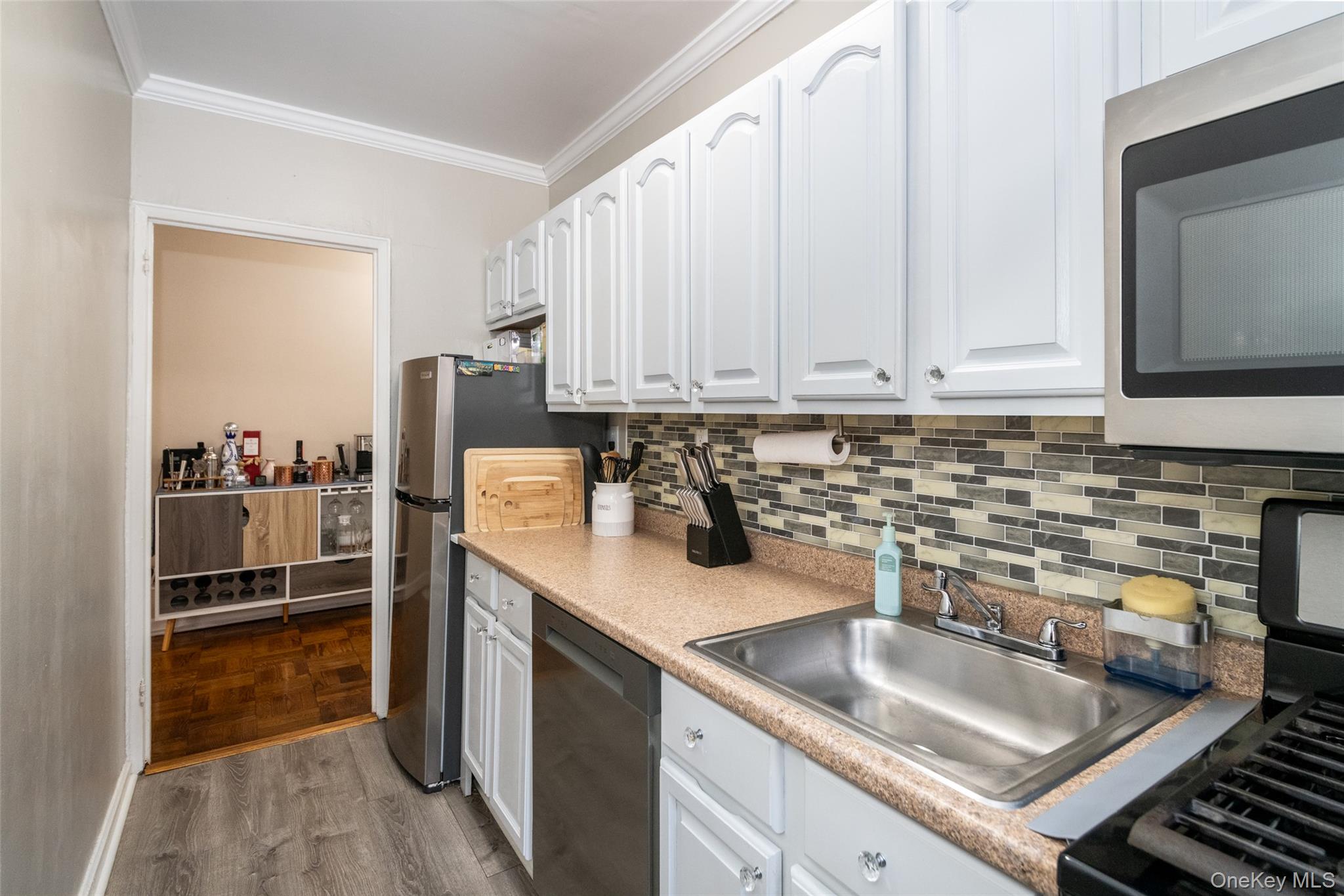 16 N Broadway, Unit 4J photo 11