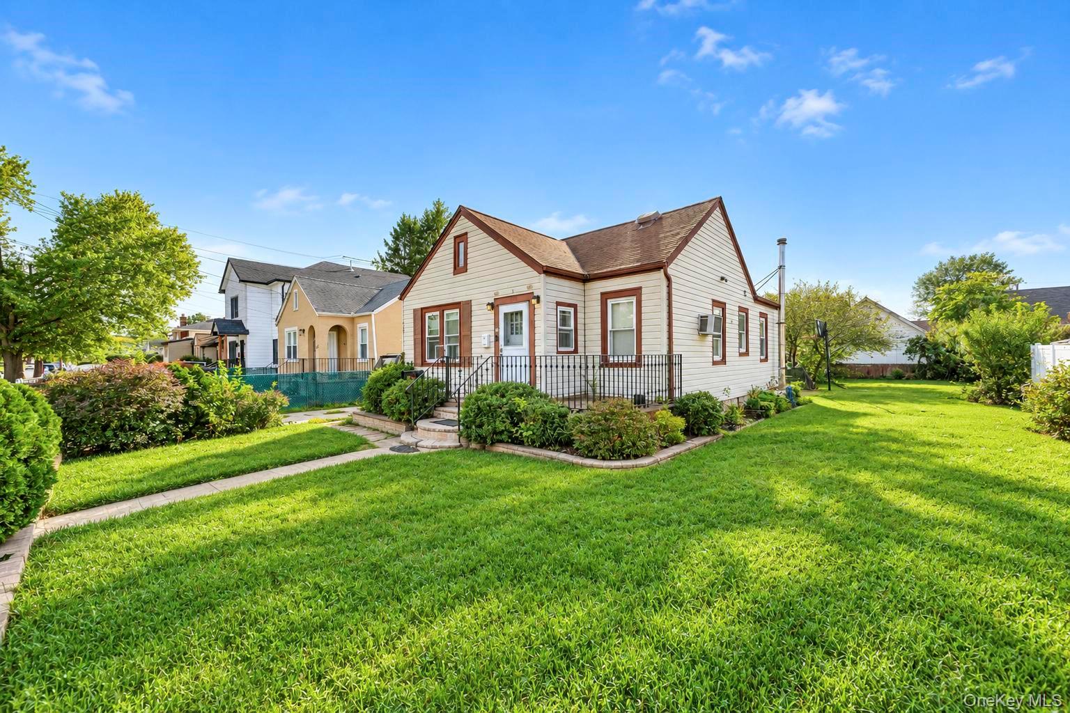 604 Clinton Avenue – For Sale photo 2
