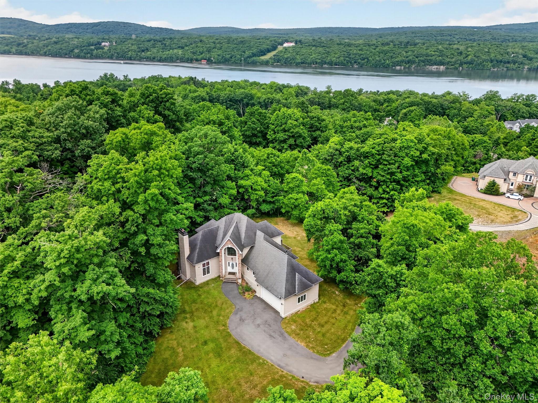 21 Huyler Drive – For Sale photo 3