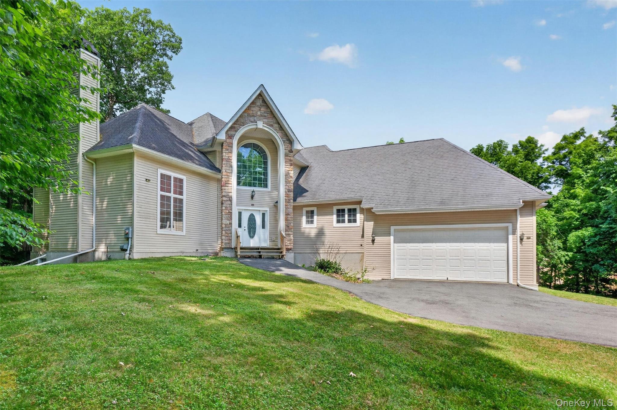 21 Huyler Drive – For Sale photo 2
