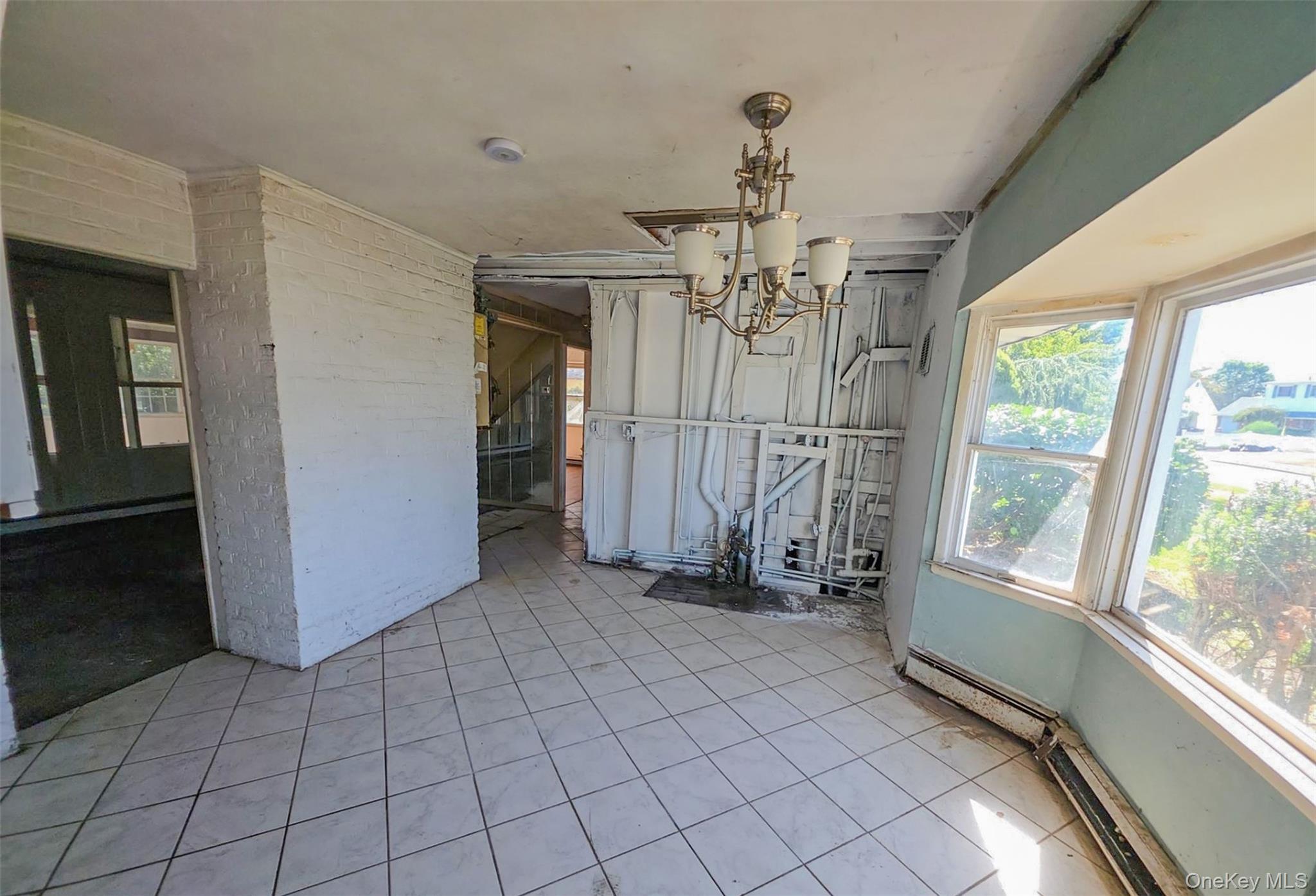 22 Tarry Lane – For Sale photo 2