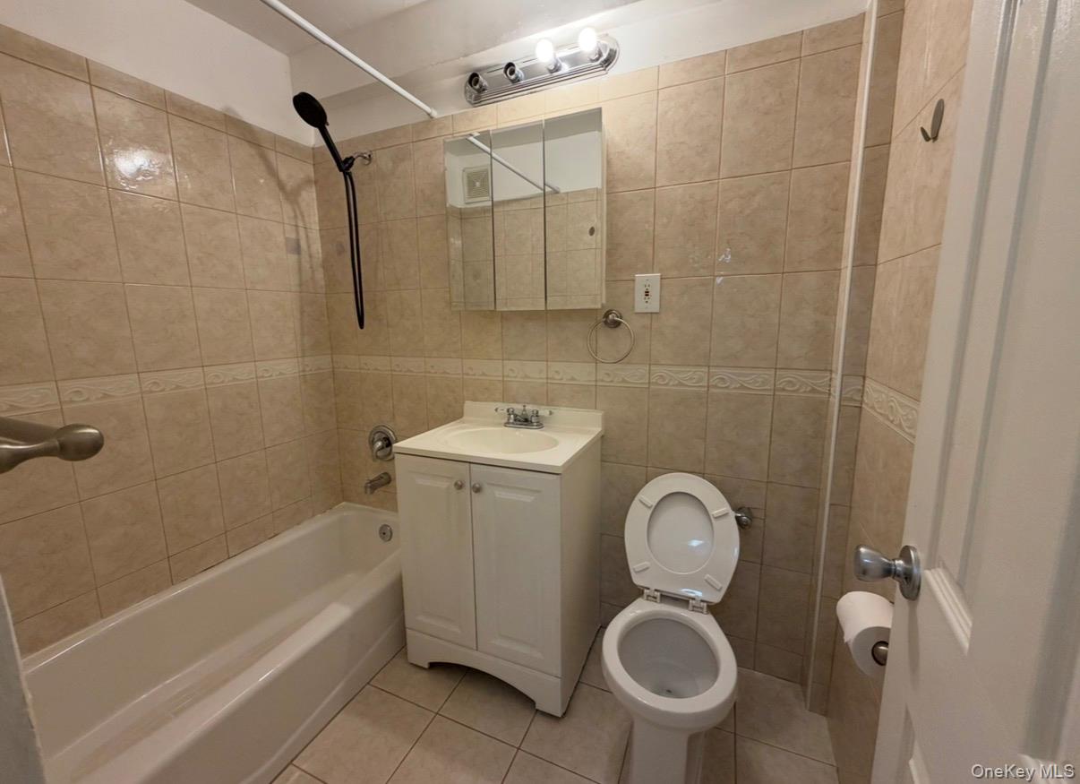 83-30 Vietor Avenue, Unit 312 photo 2
