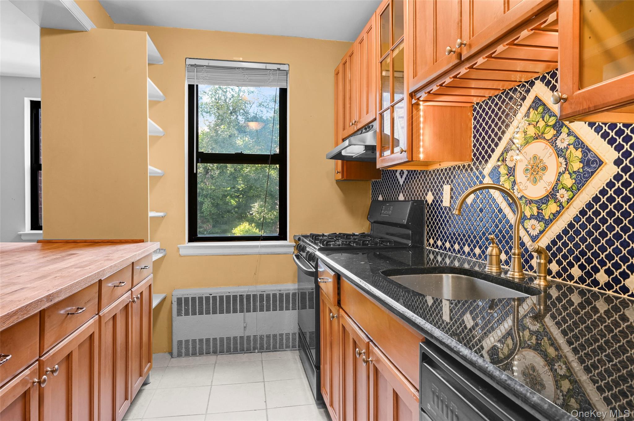 142 Garth Road, Unit 3T photo 5