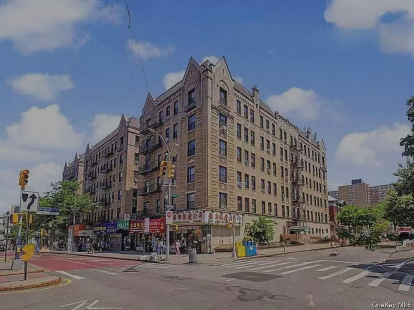136-05 Sanford Avenue, Unit 4O