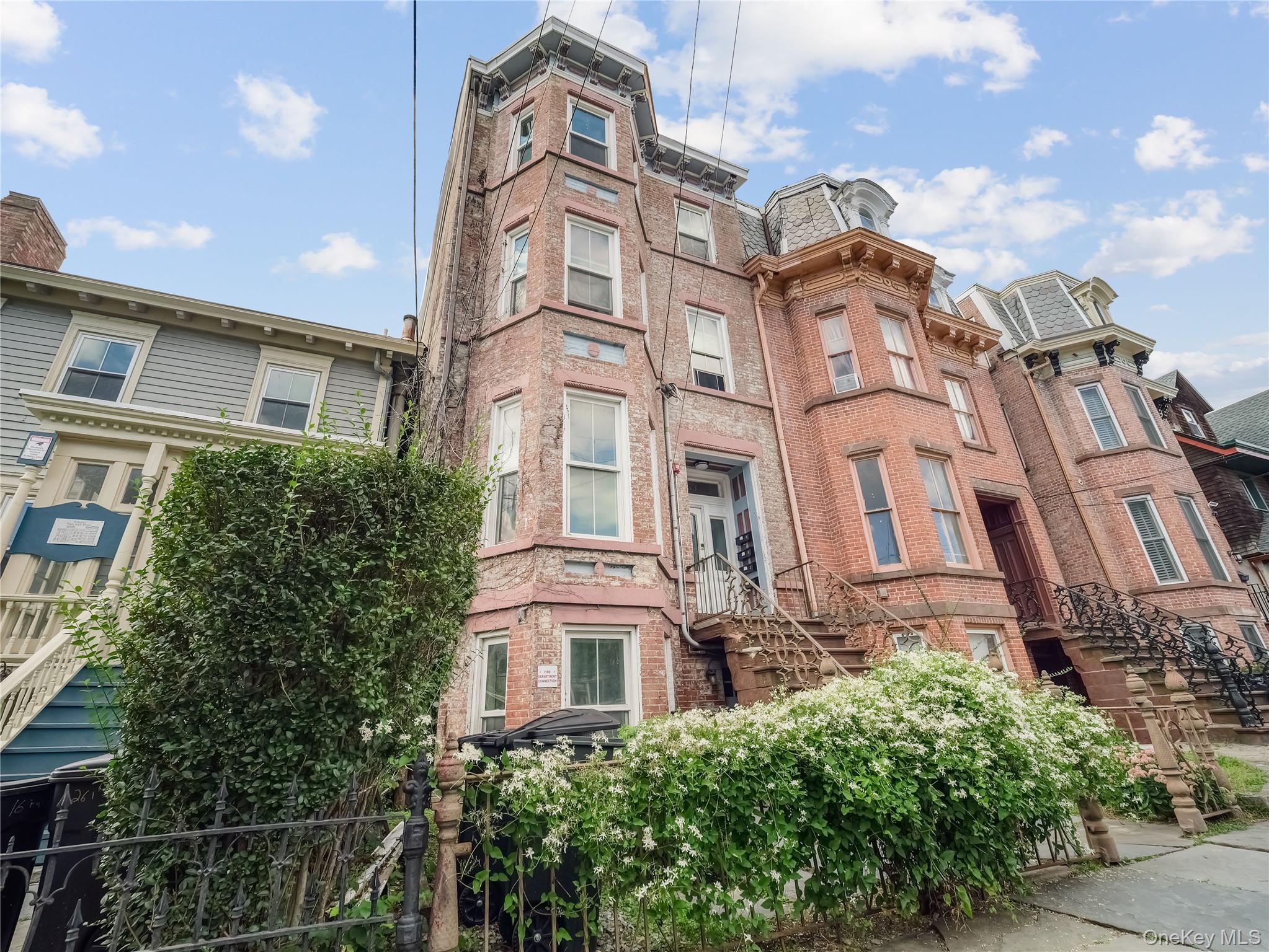 263 Liberty Street – For Sale photo 2