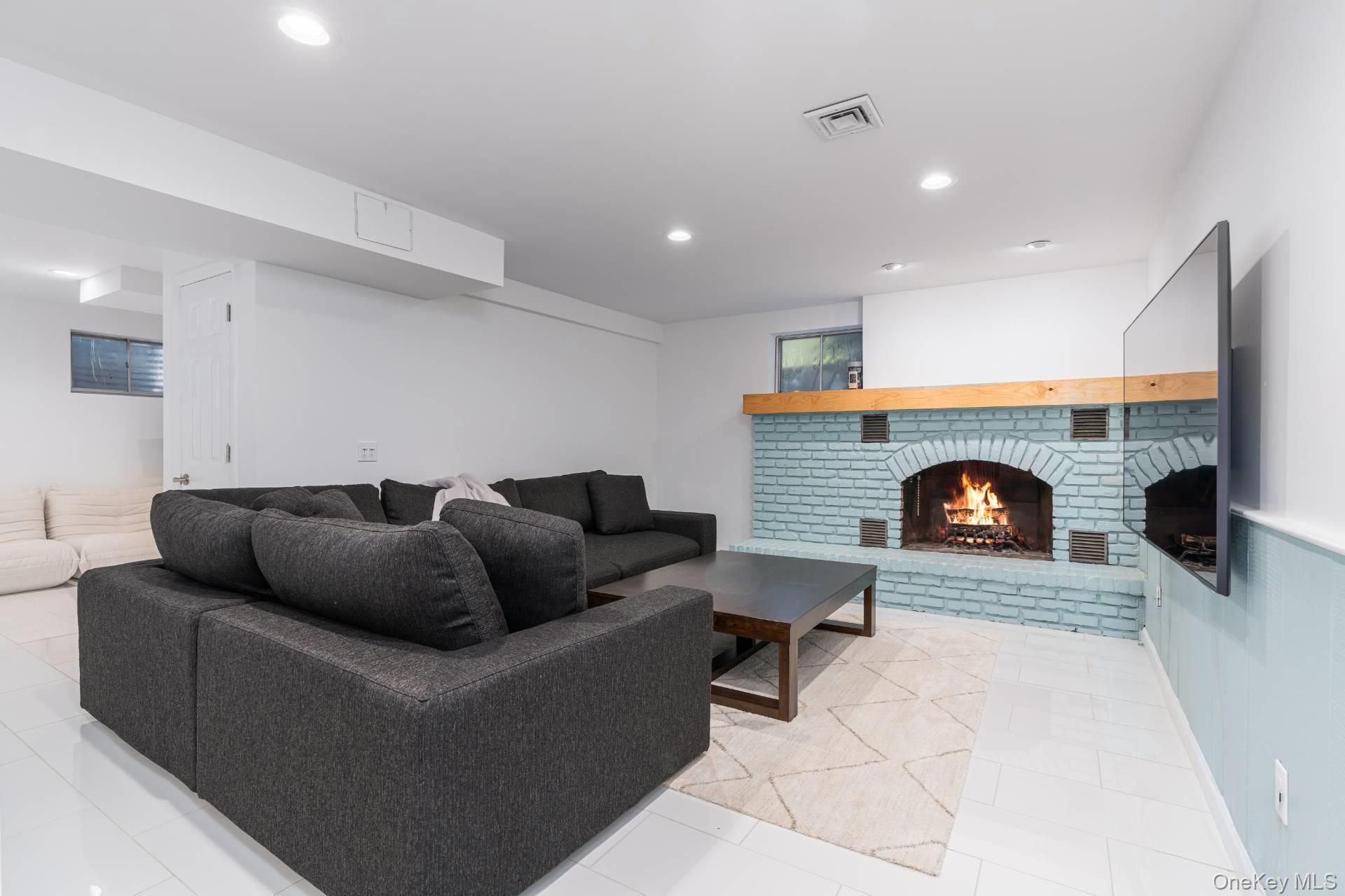 3825 Stars Road – For Sale photo 12